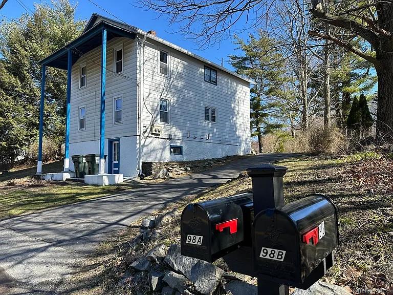 98 New Paltz Road