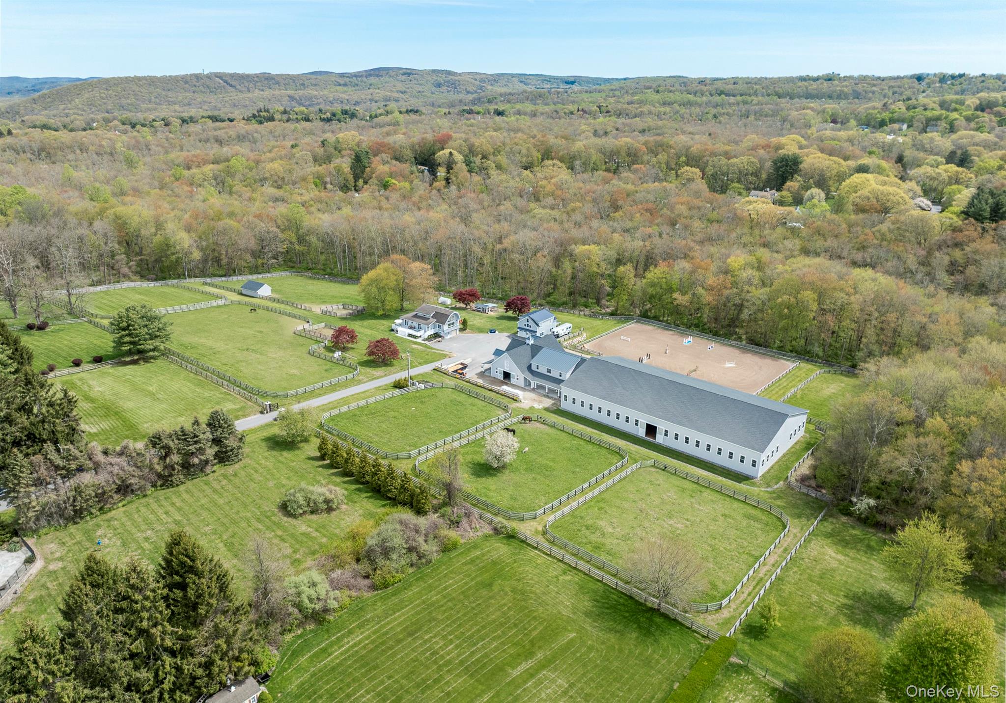 4 Star Cobb Lane