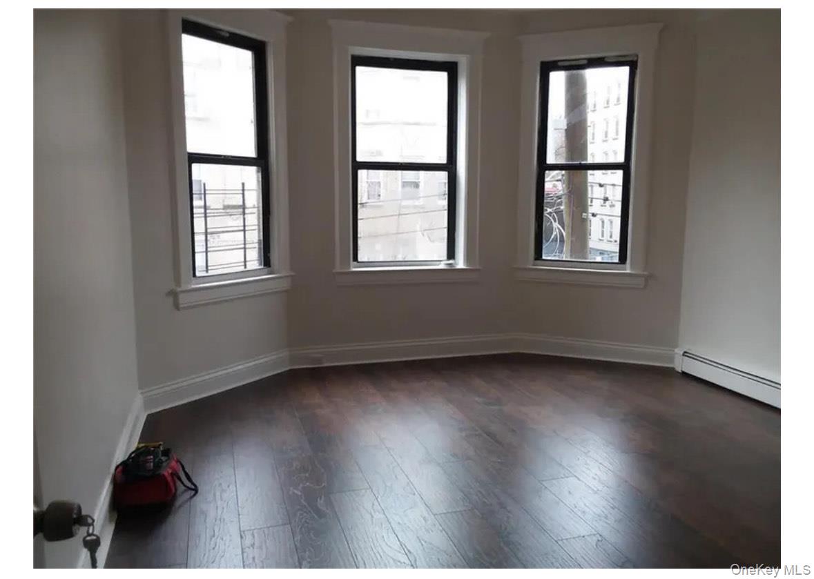 11 Lawrence st