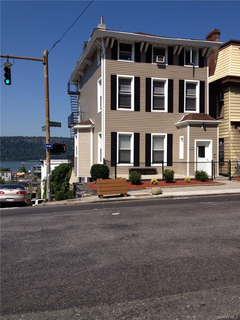 153 Warburton Avenue