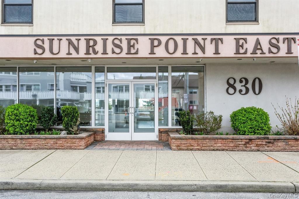 830 Shore Road