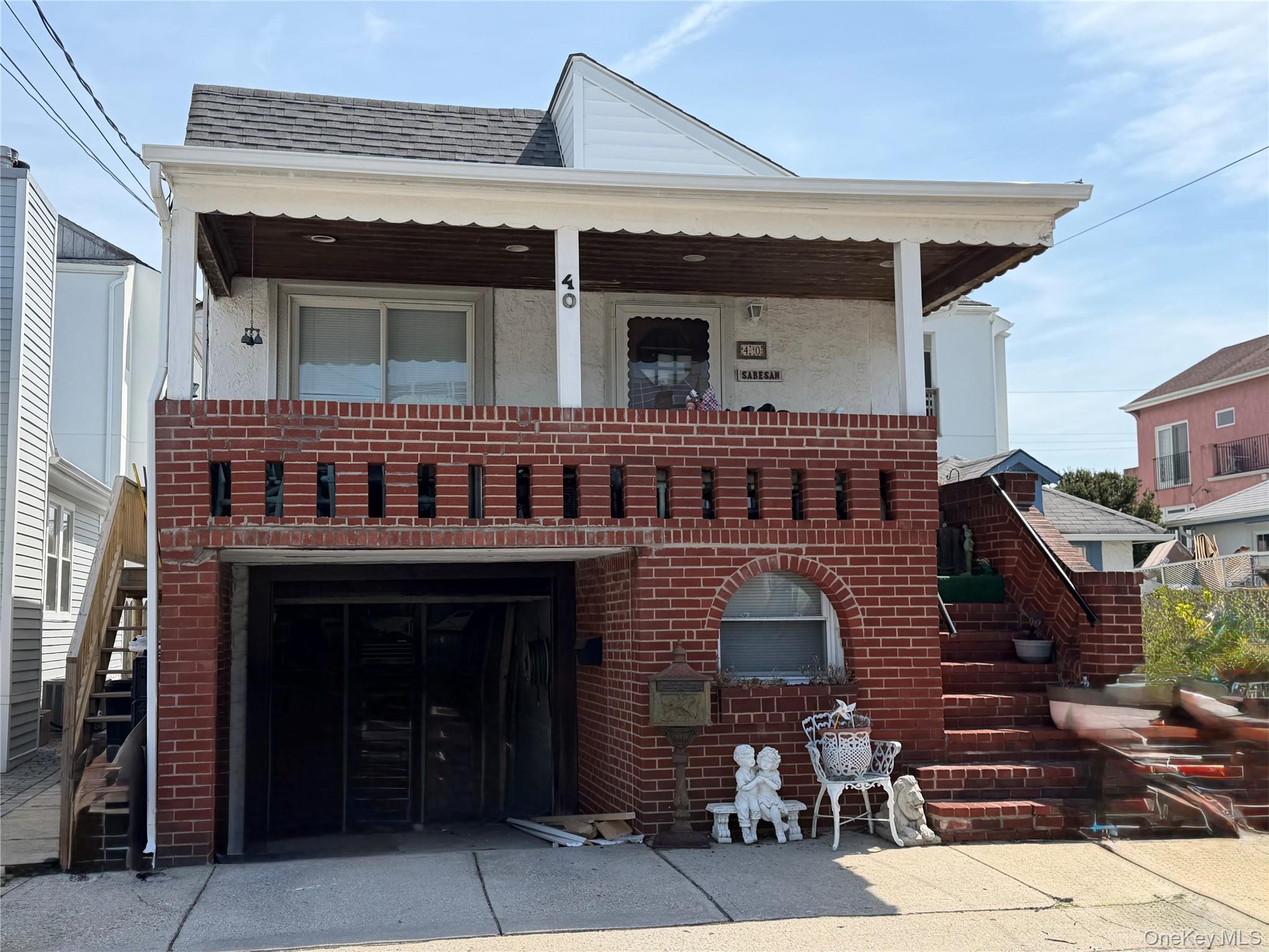 40 Oswego