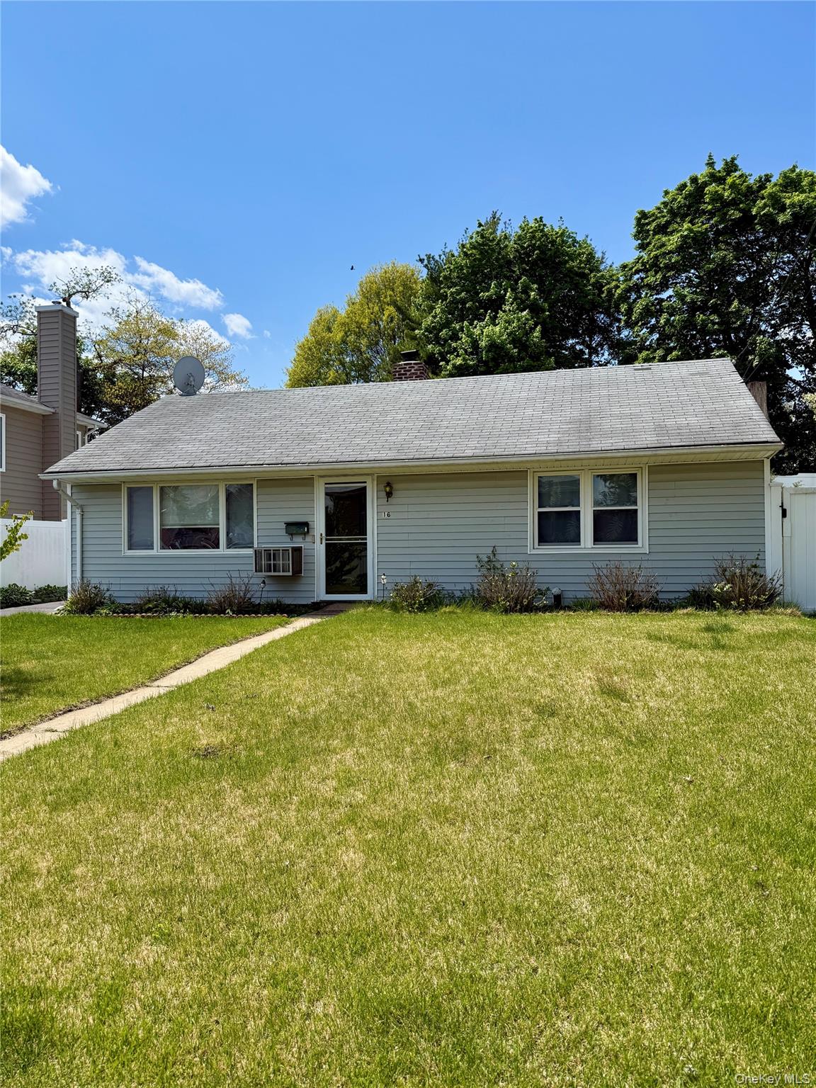 16 Greenway Circle