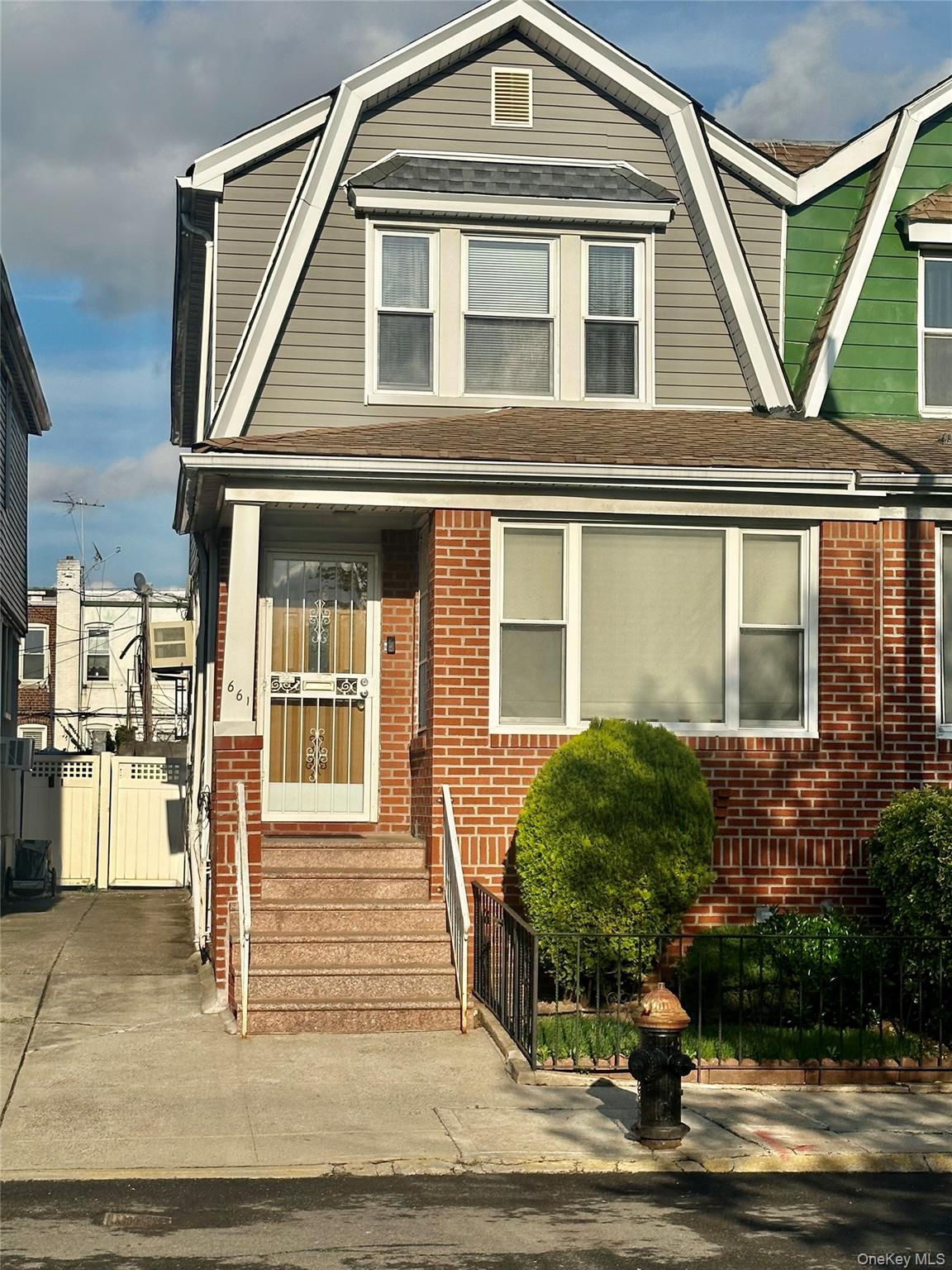 661 43rd Street