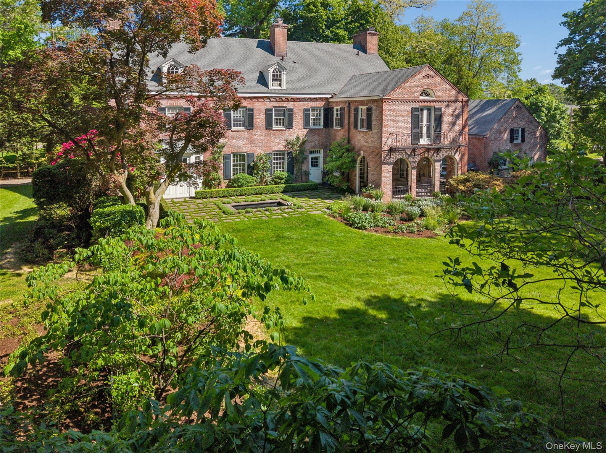 1384 Park Lane