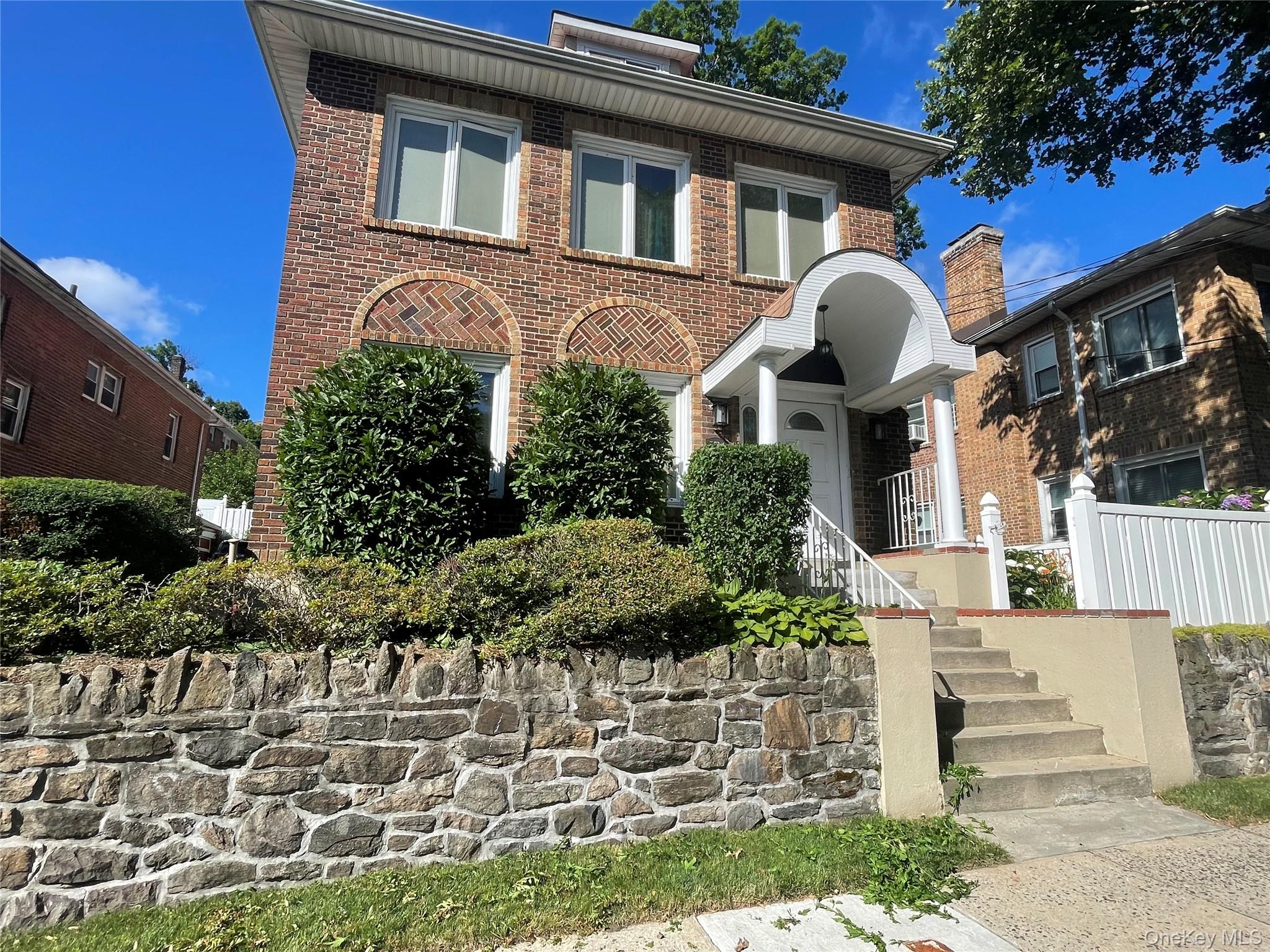 574 3rd Street