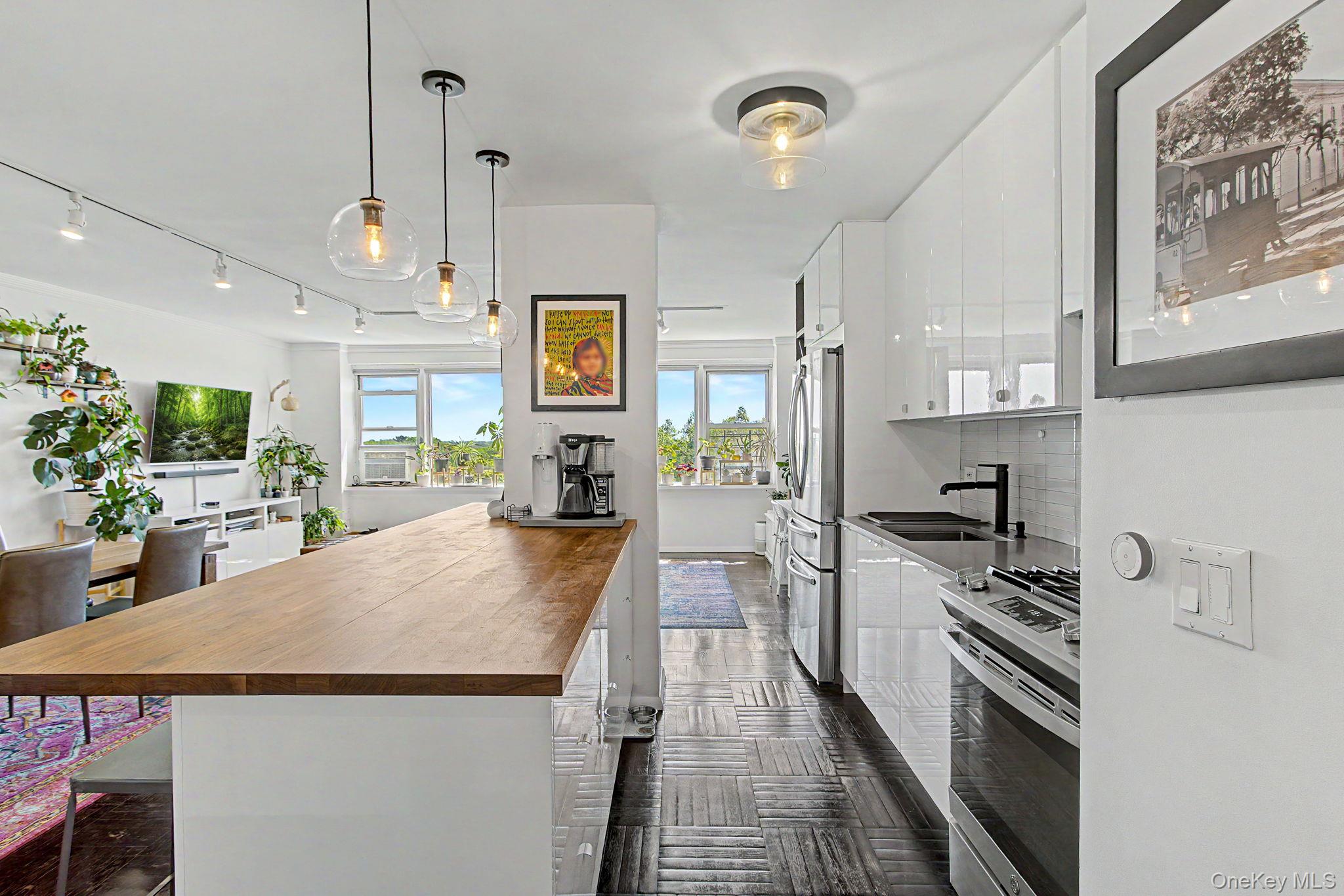 4555 Henry Hudson Parkway