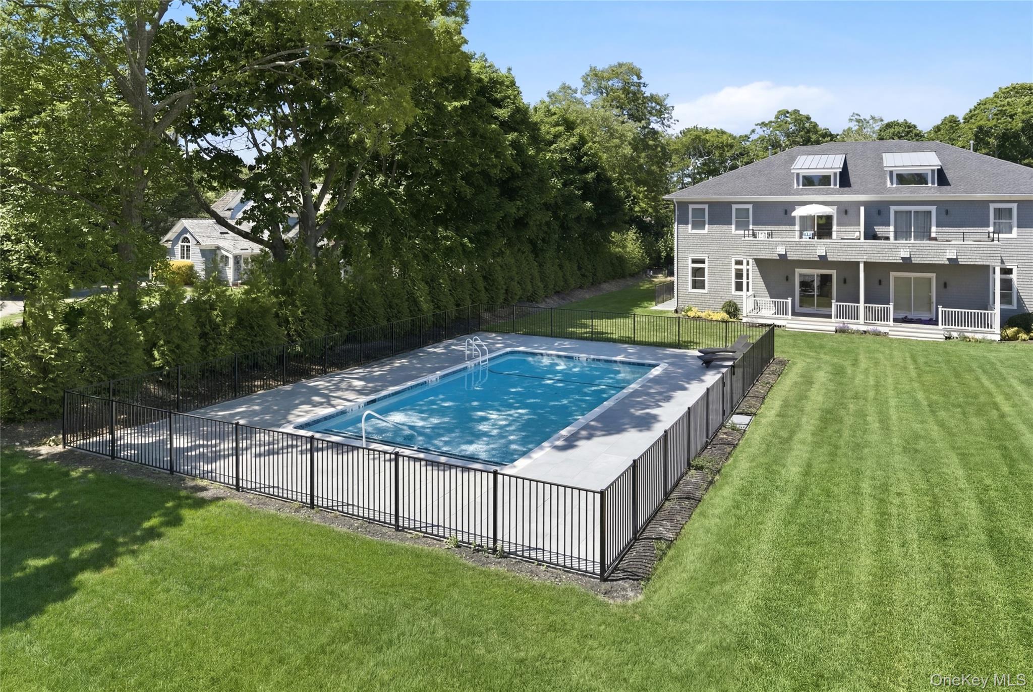 19 Montauk Highway