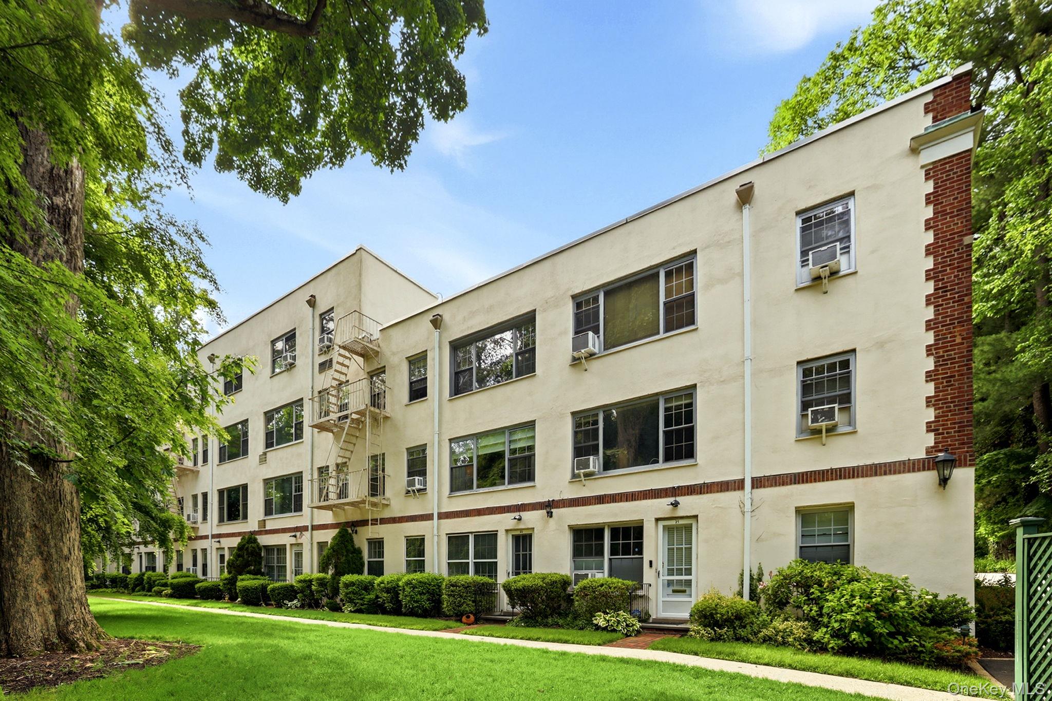 22 Alden Place