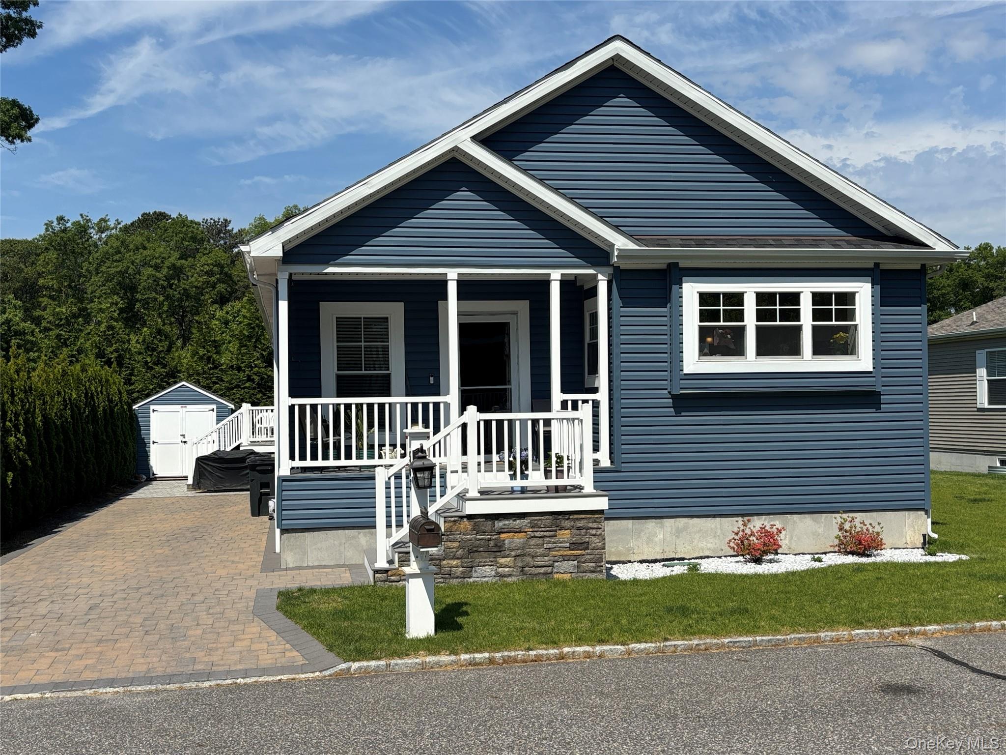 1661 Old Country Road