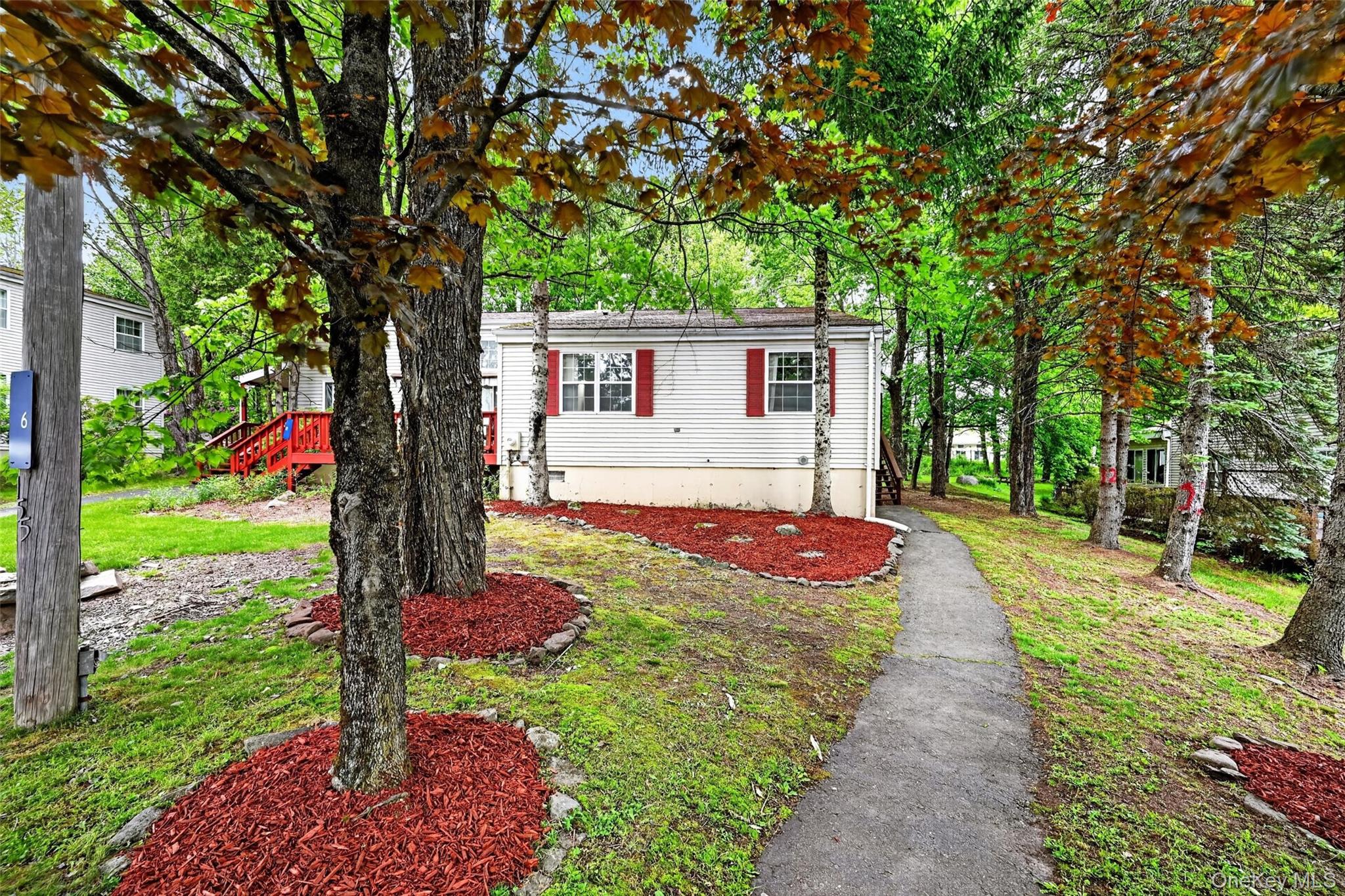 6 Summit Place