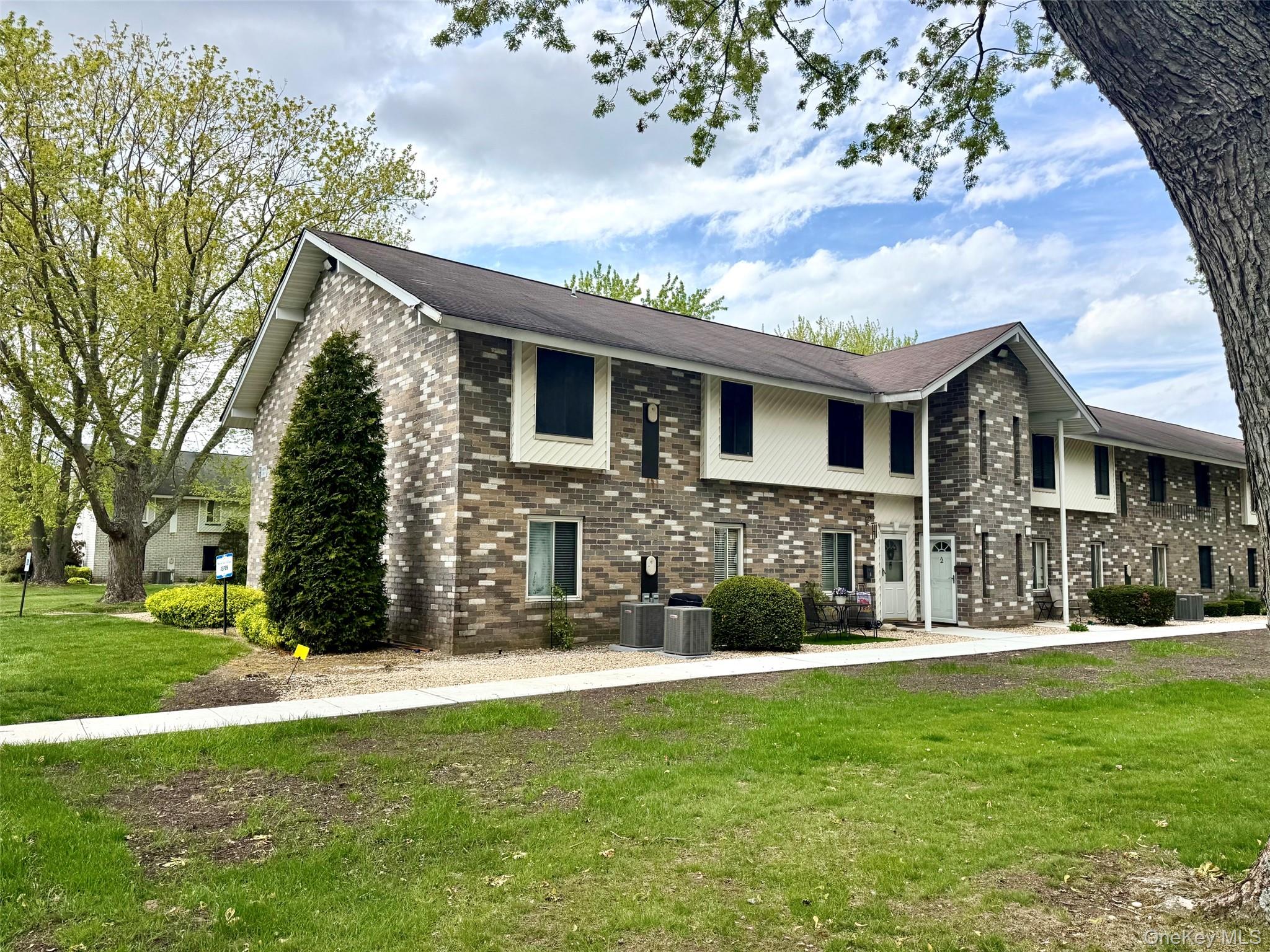 1 Aspen Court
