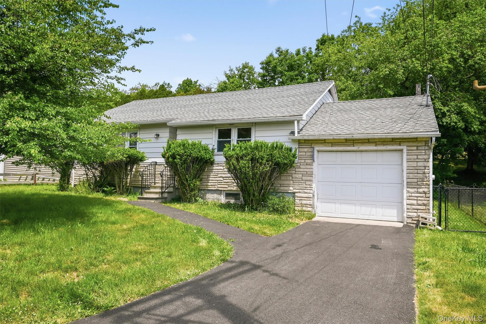21 Hillside Avenue