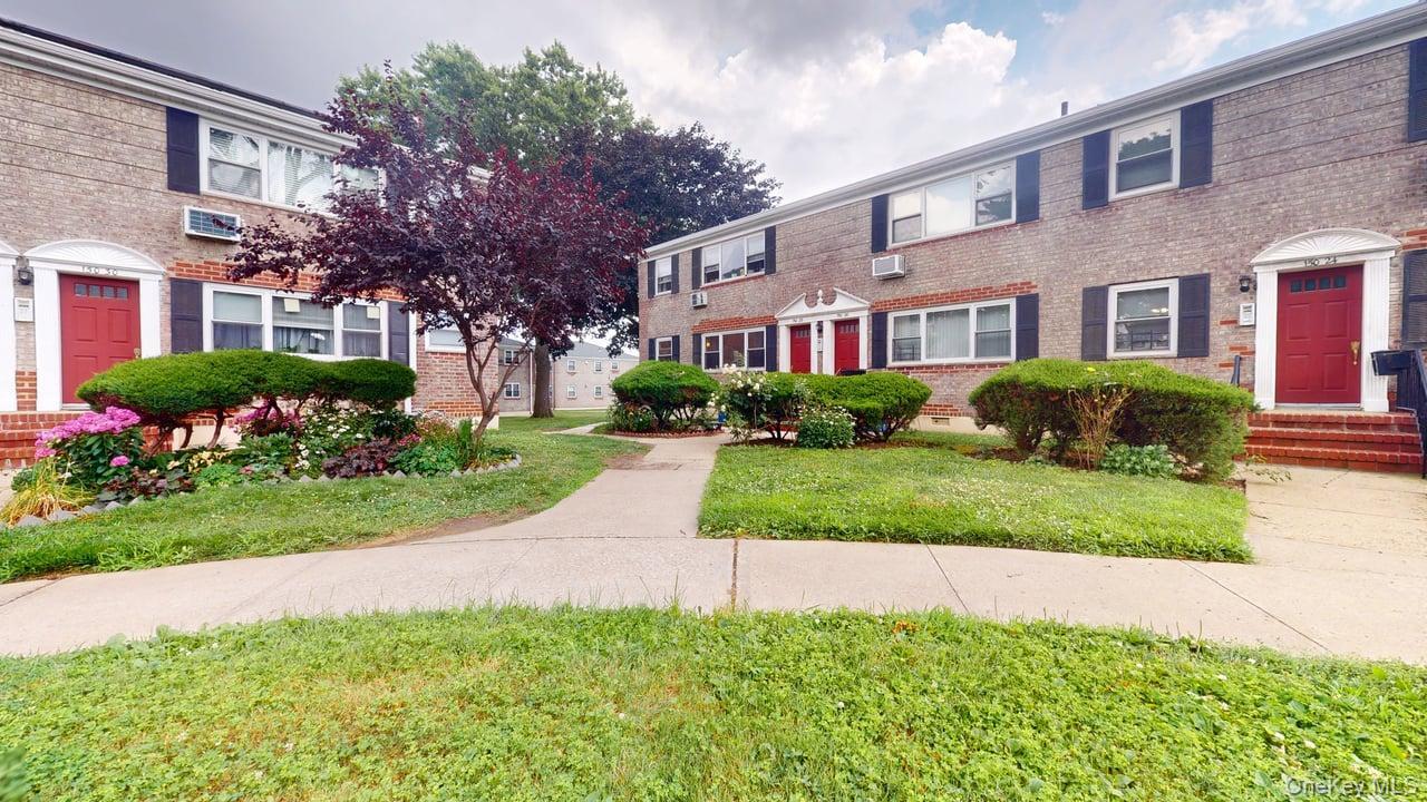 150-28 Jewel Avenue