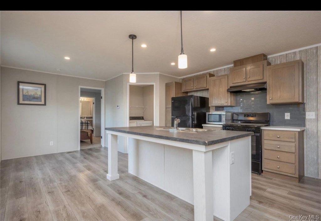 37 Windward
