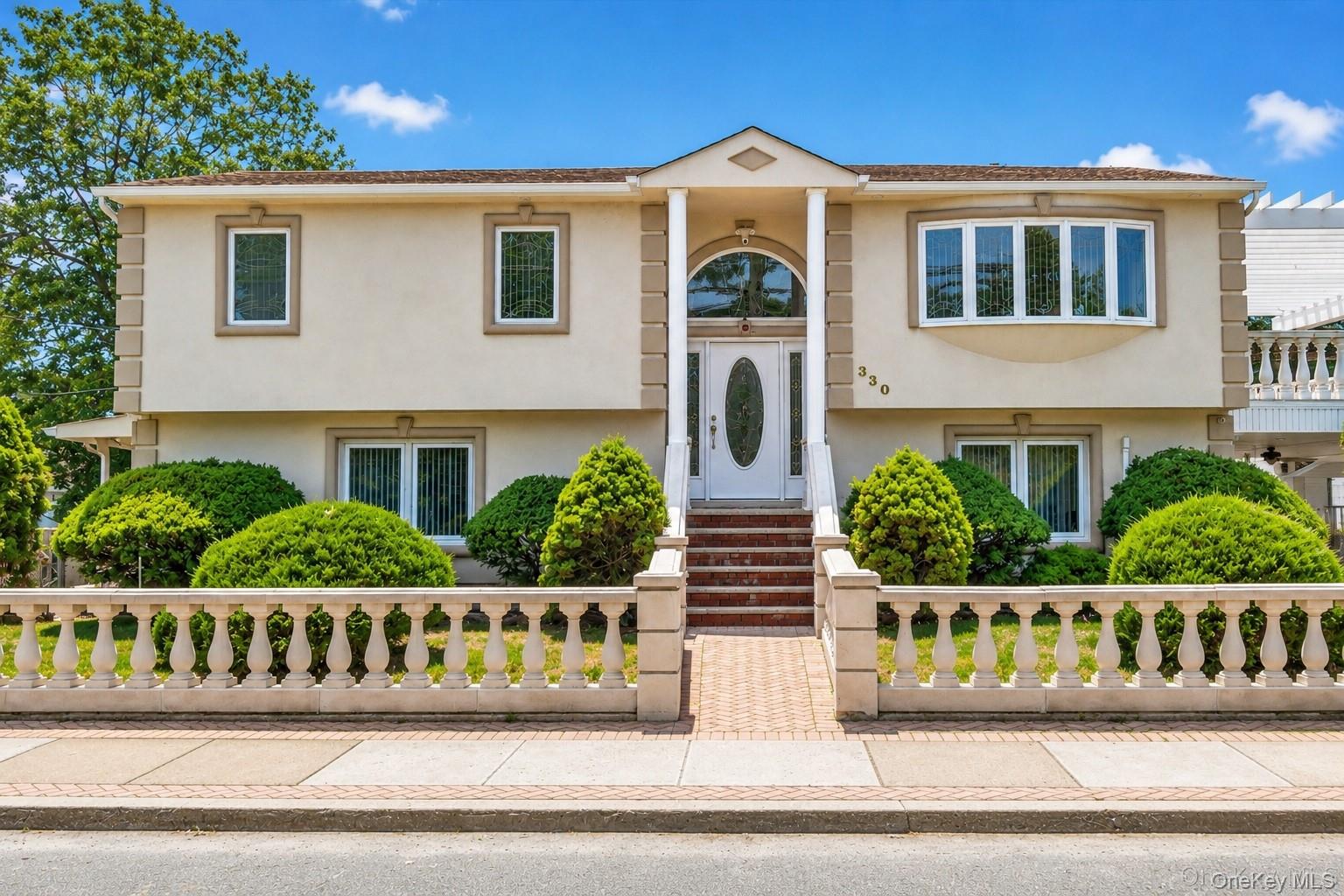 330 Bayville Avenue