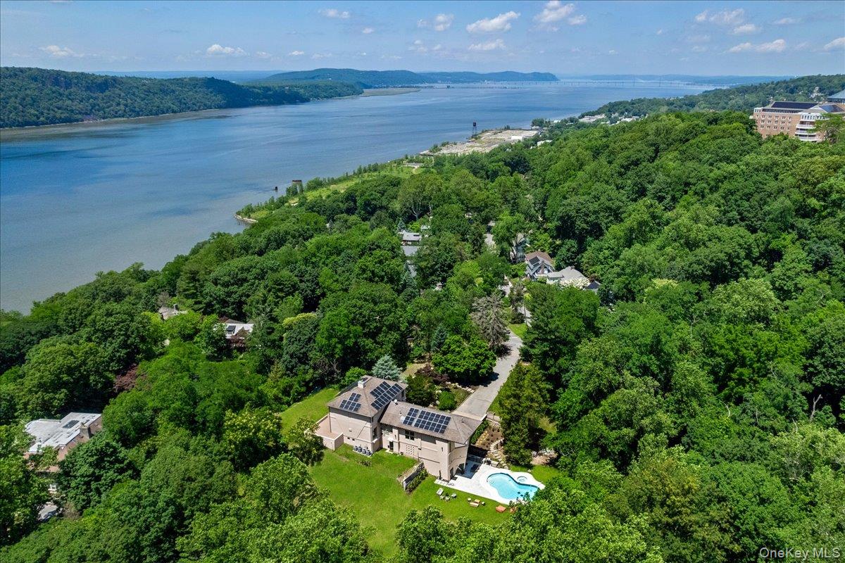 150 Pinecrest Drive
