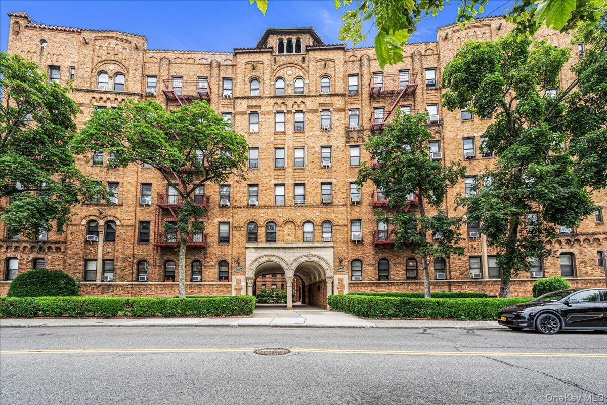 8344 Lefferts Boulevard