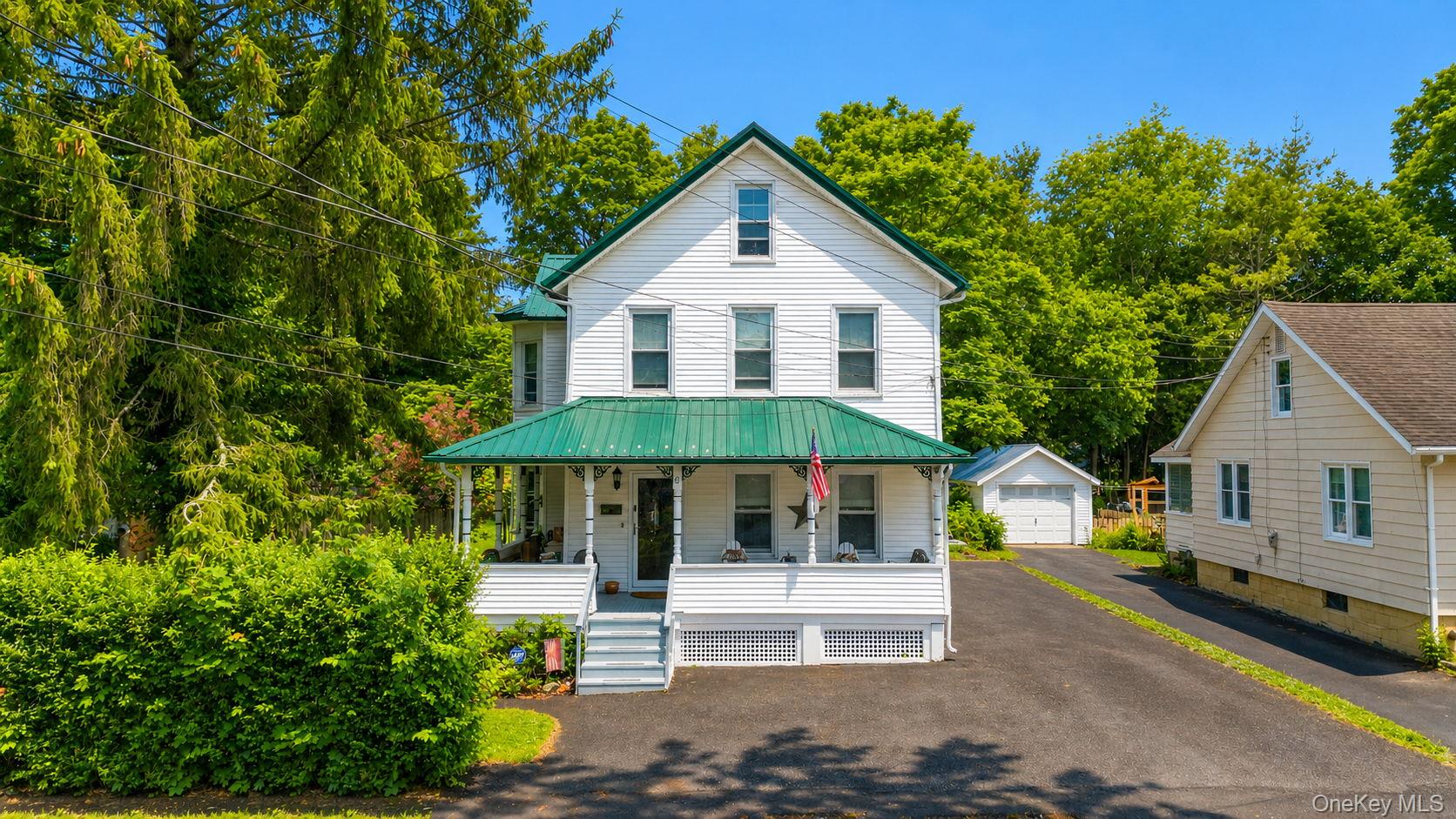 8 Bartlett Street