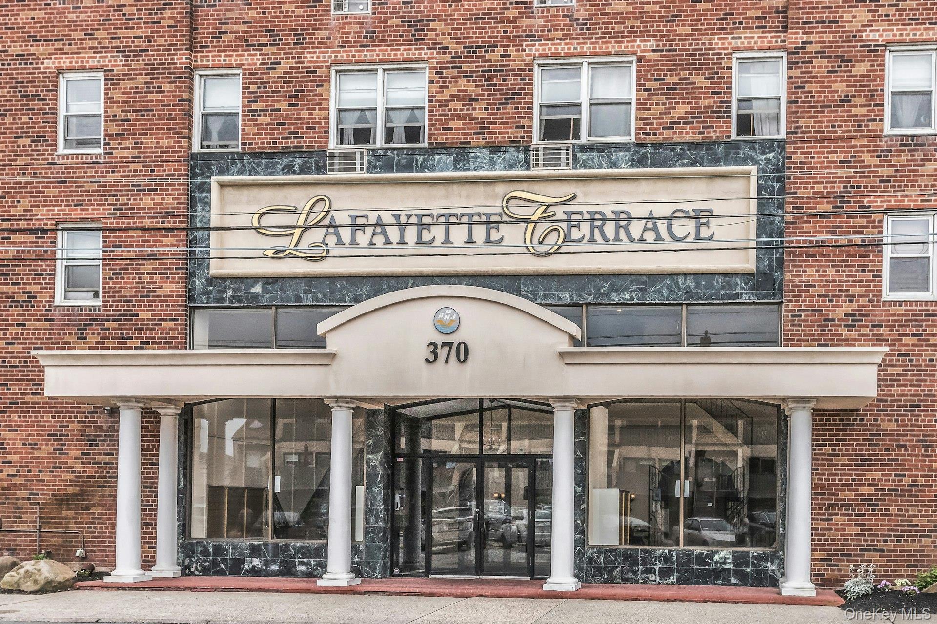 370 W Broadway