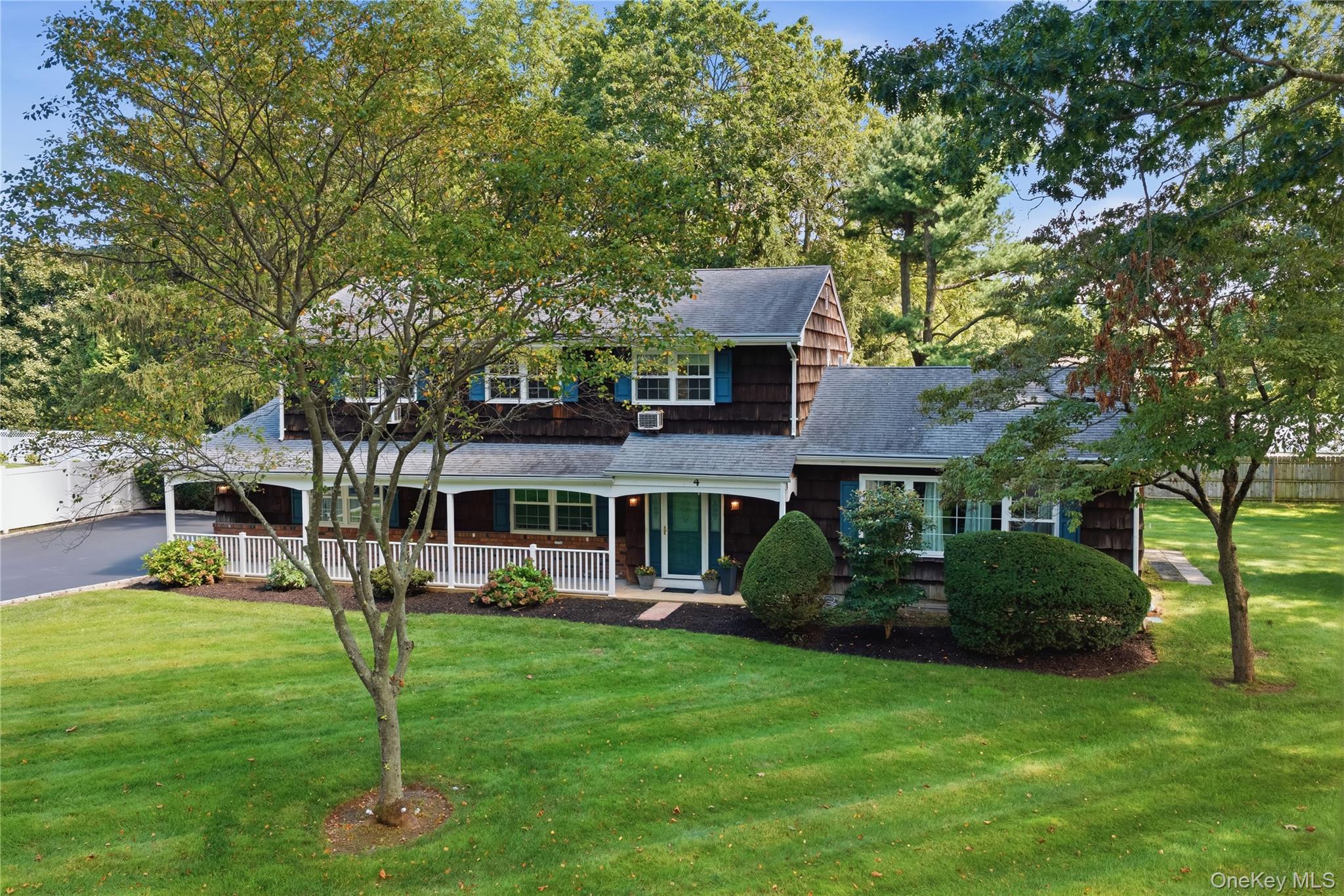 4 Farmington Court