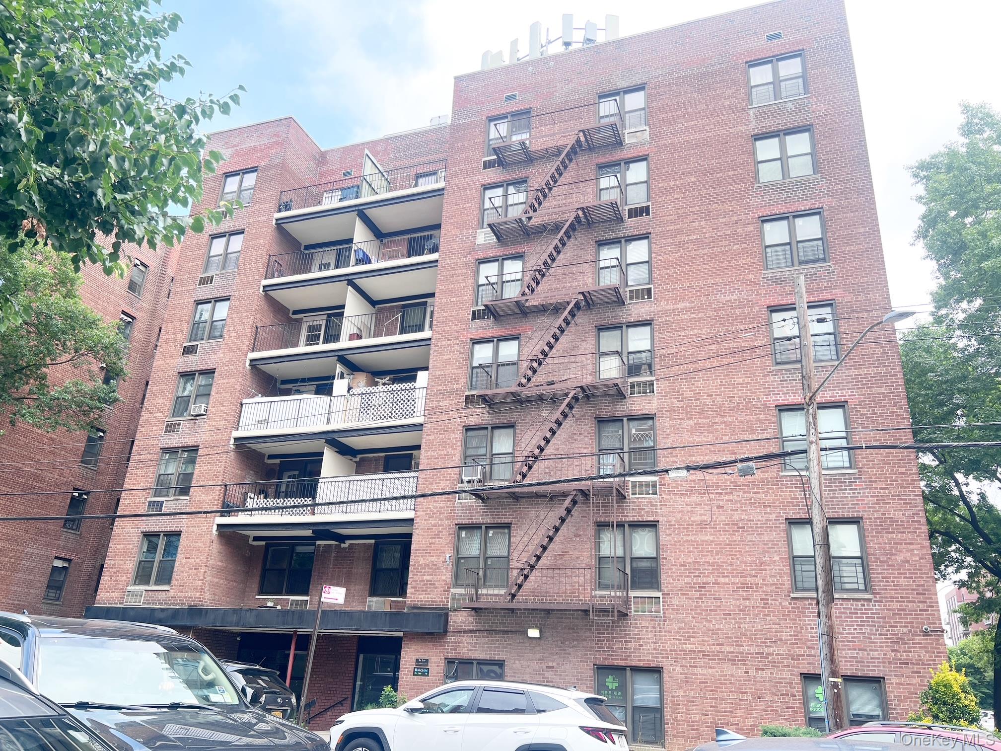 38-25 Parsons Boulevard
