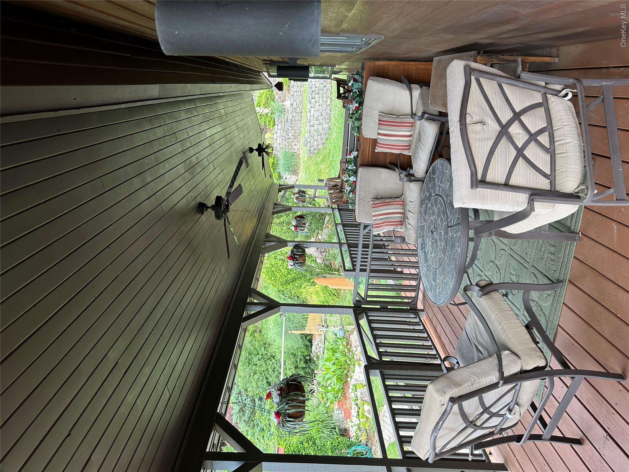 Photo 42