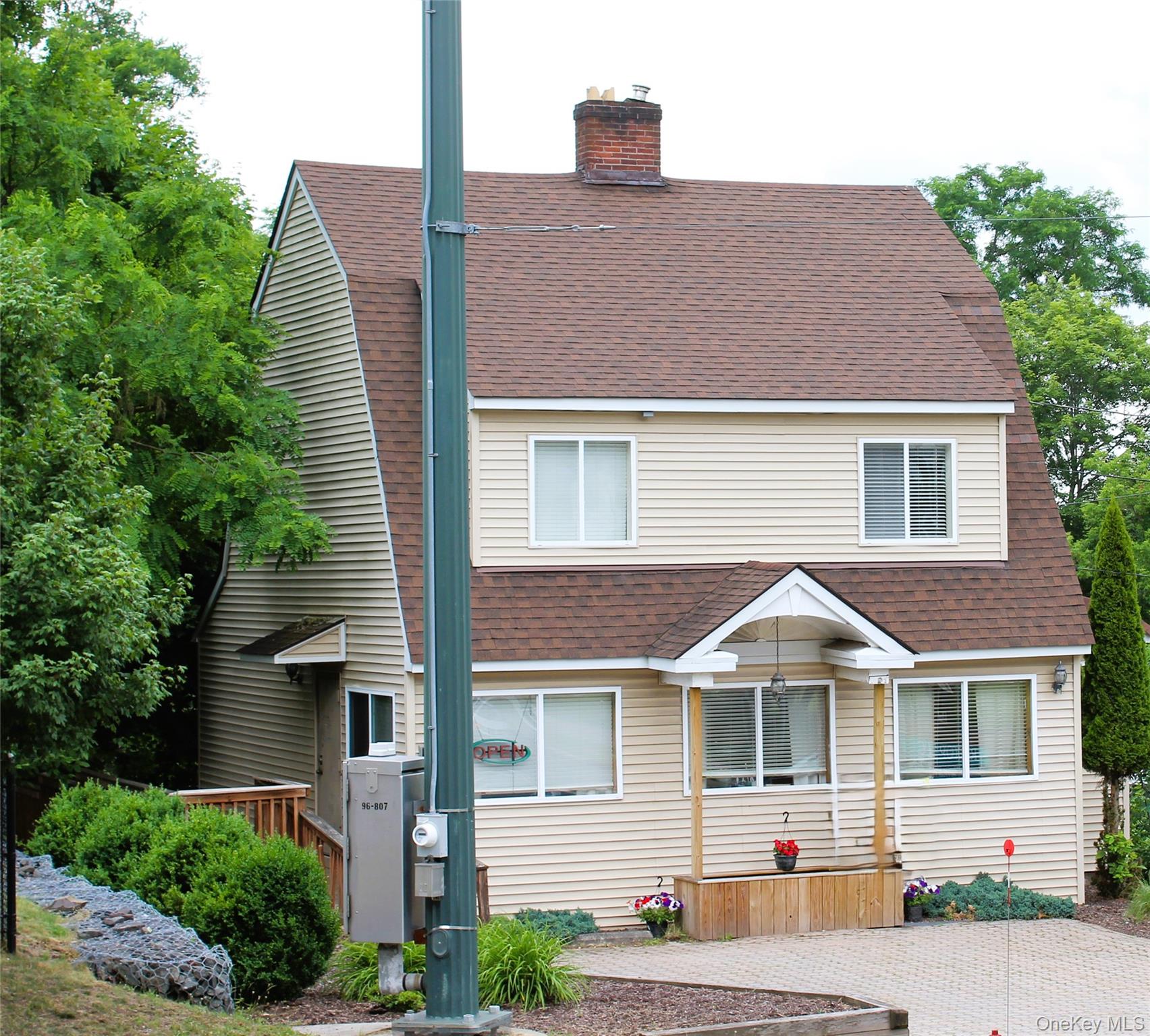 58 Pleasant Street
