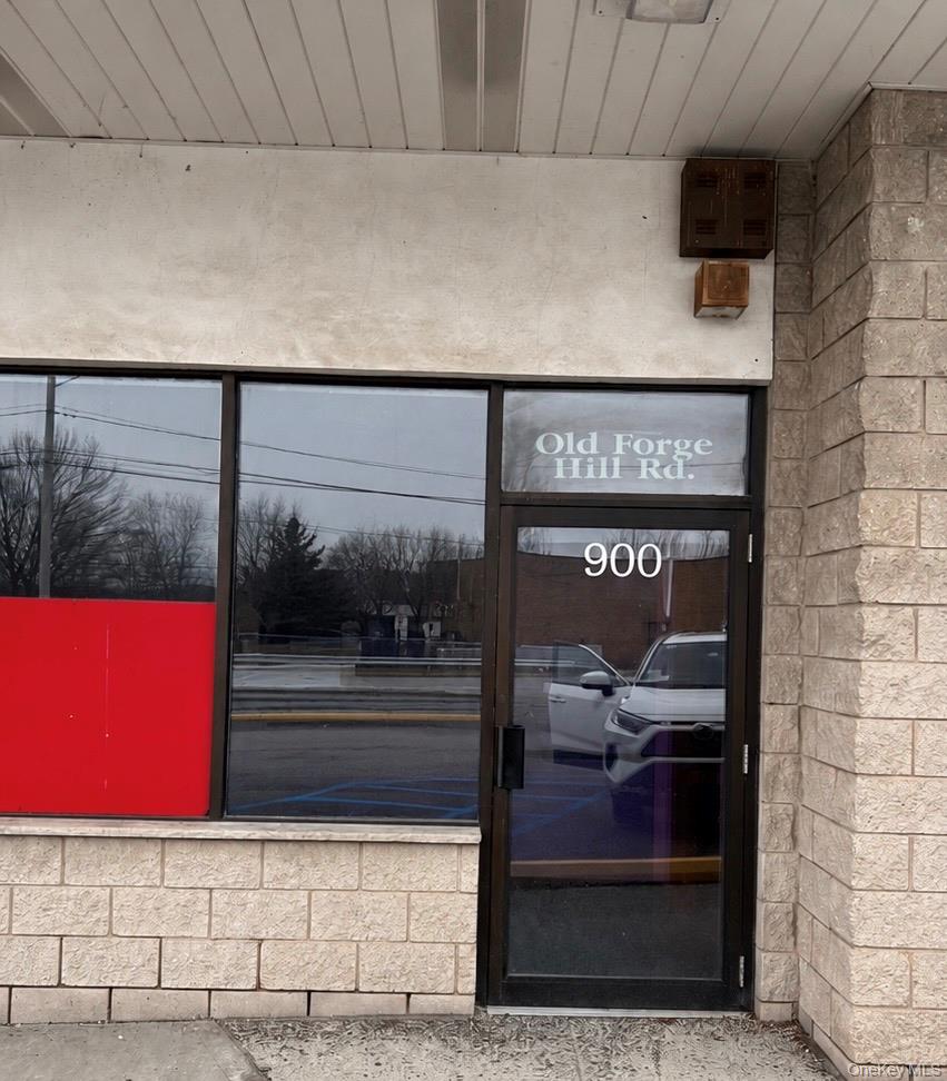 367 Windsor Highway