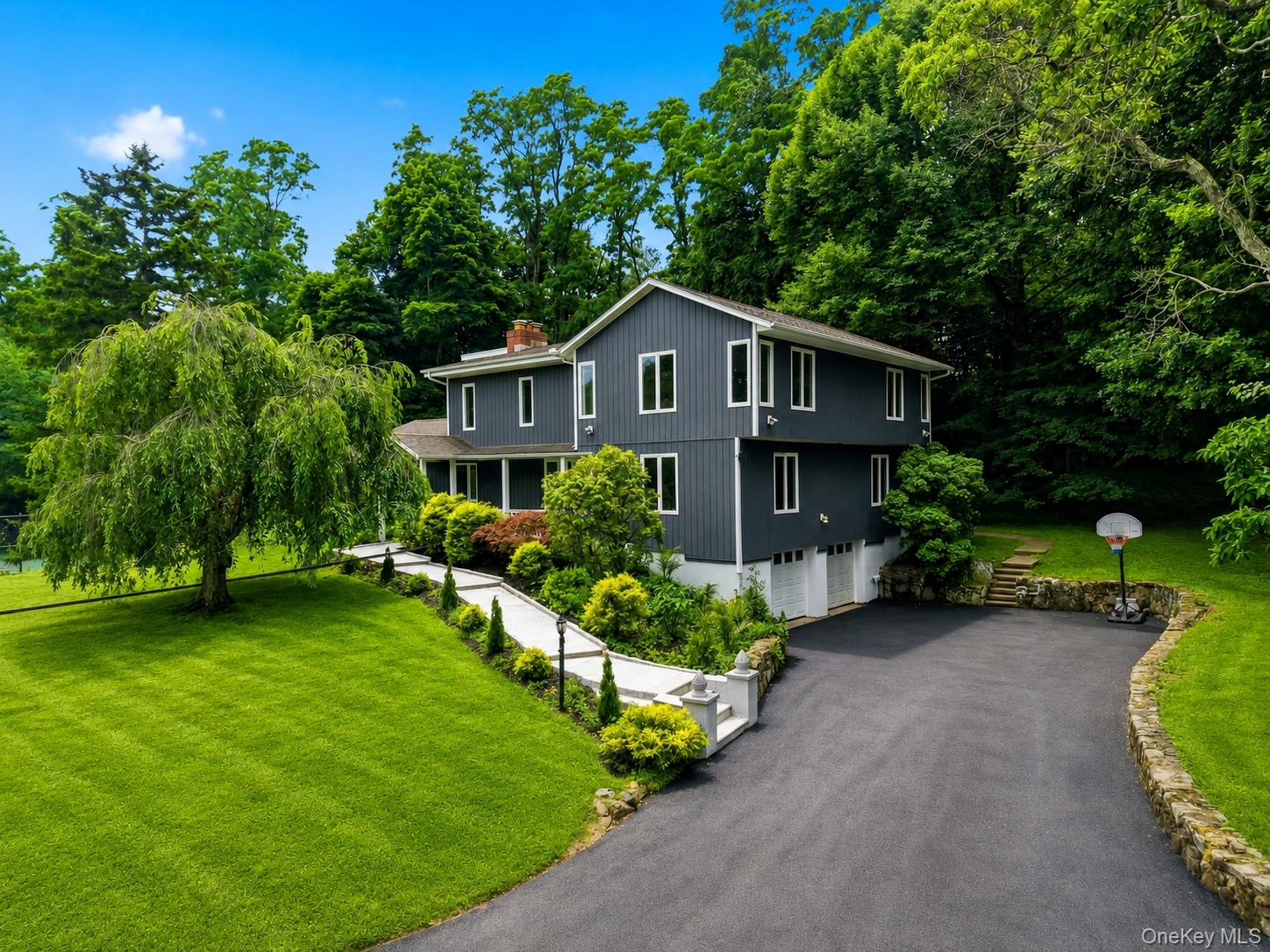 12 Mount Airy Road