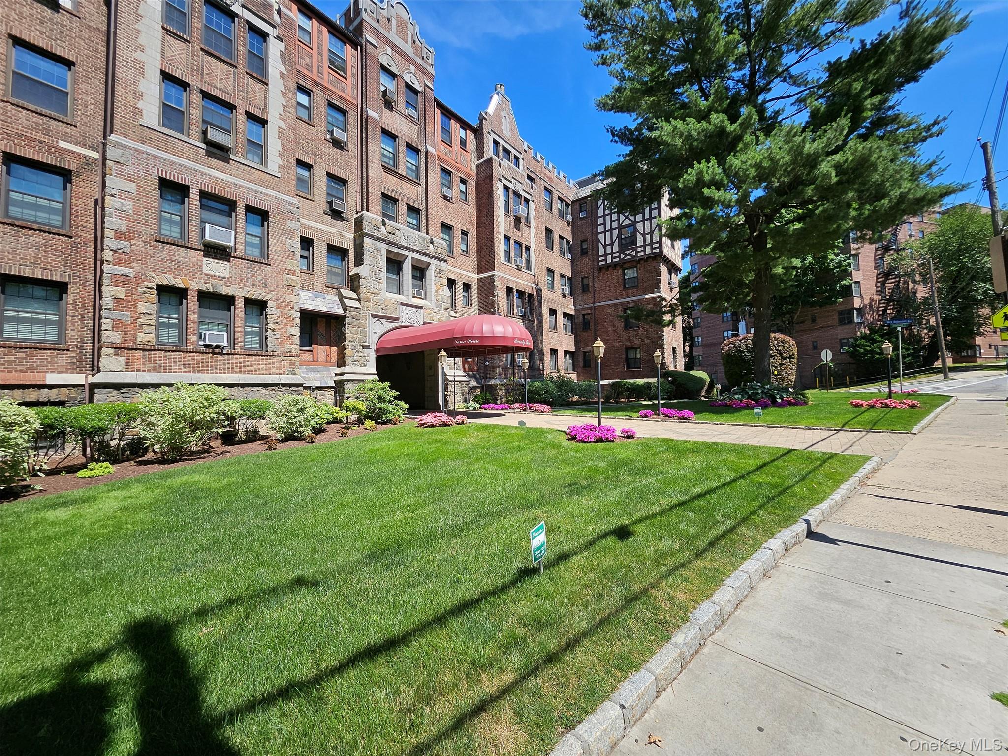 23 Old Mamaroneck Road