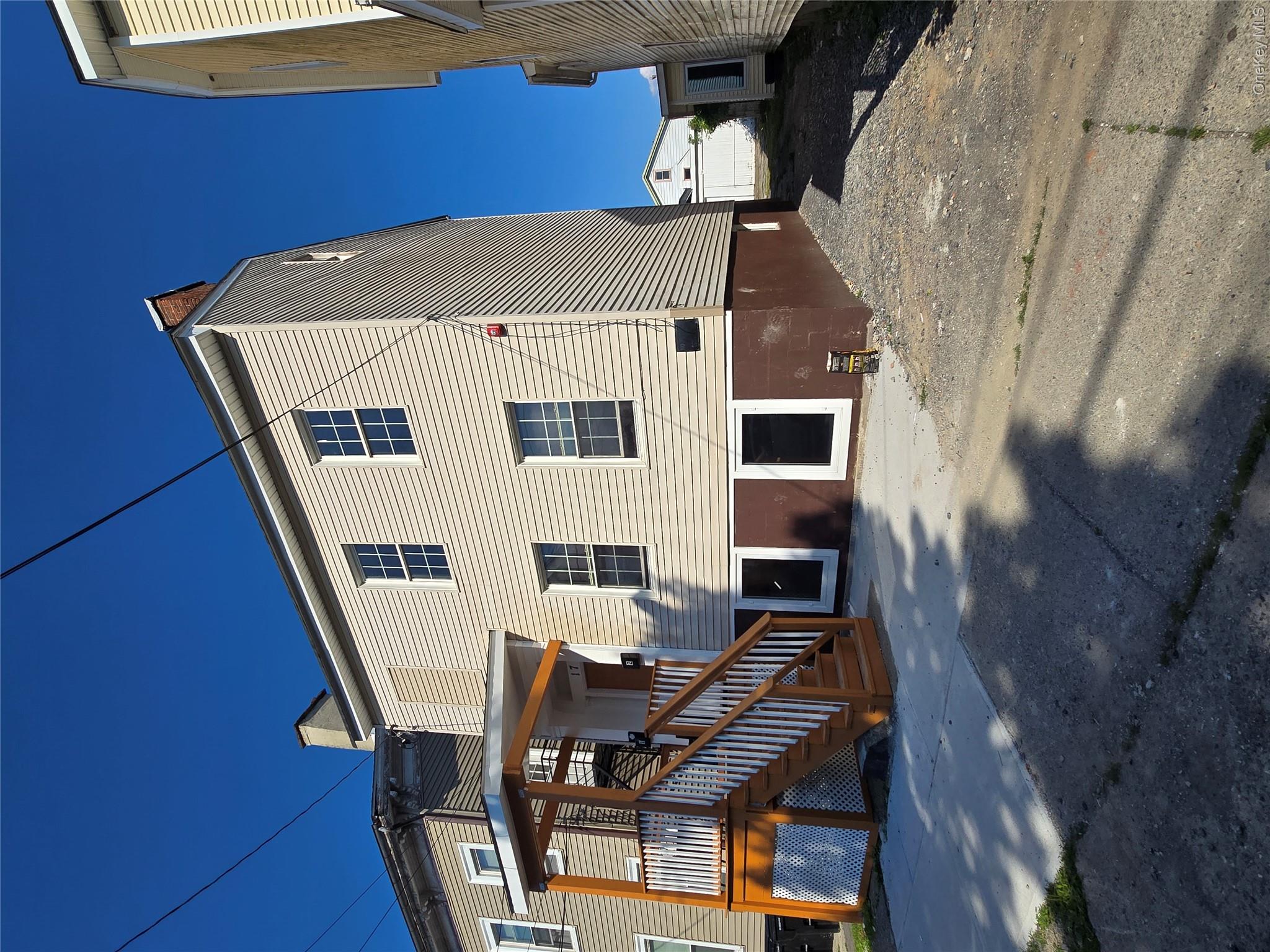 17 Conklin Street