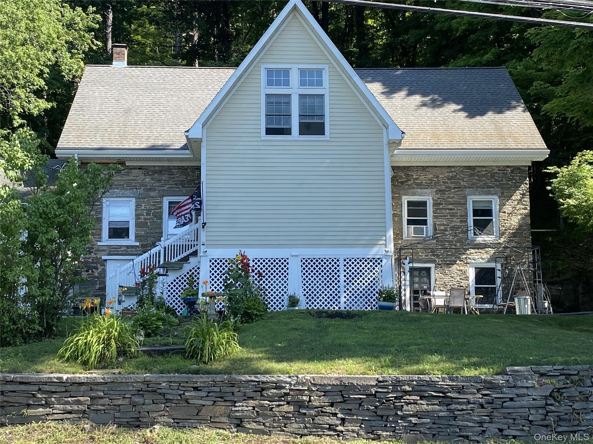 696 Sawkill Road