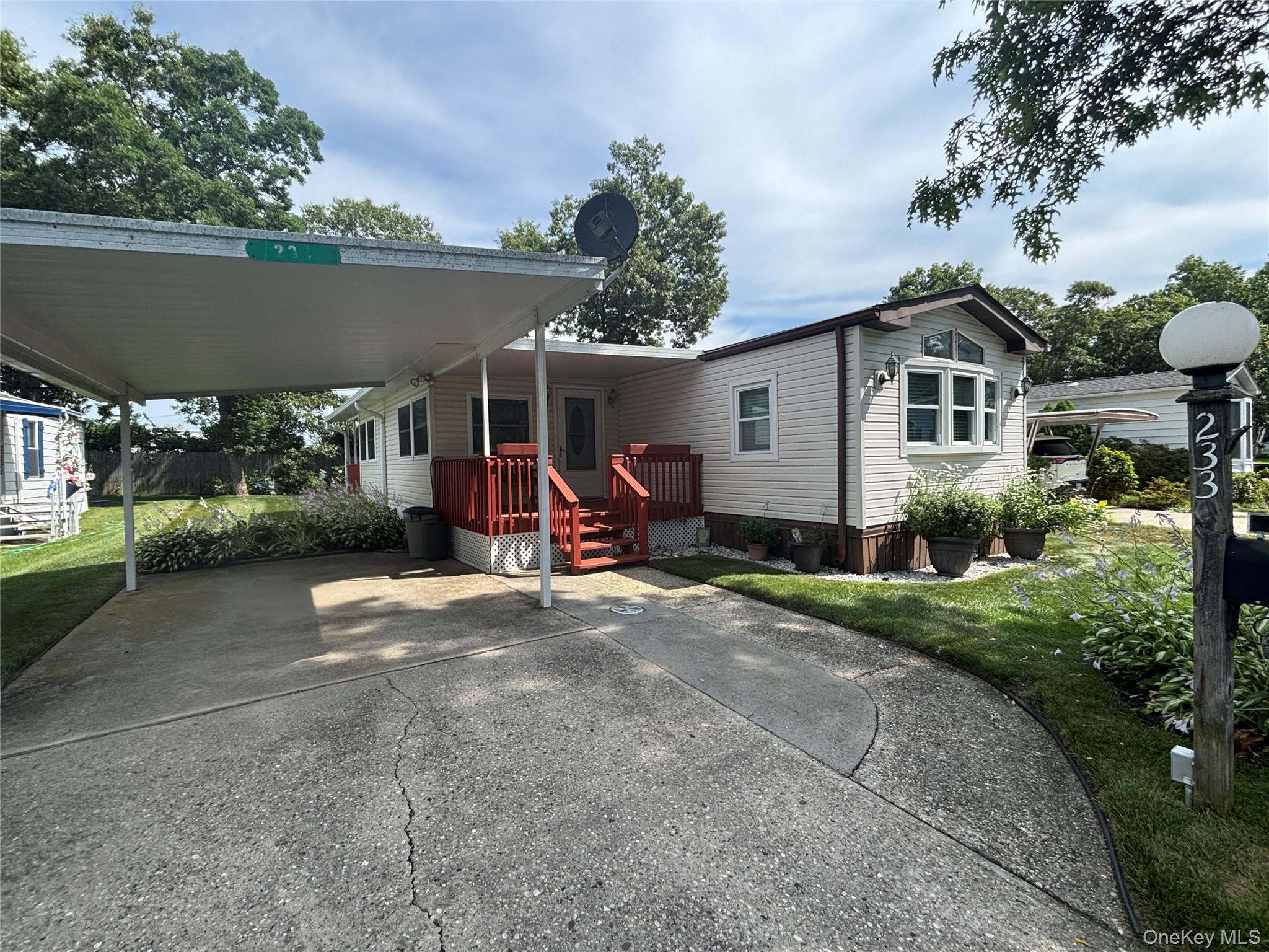1661 Old Country Road