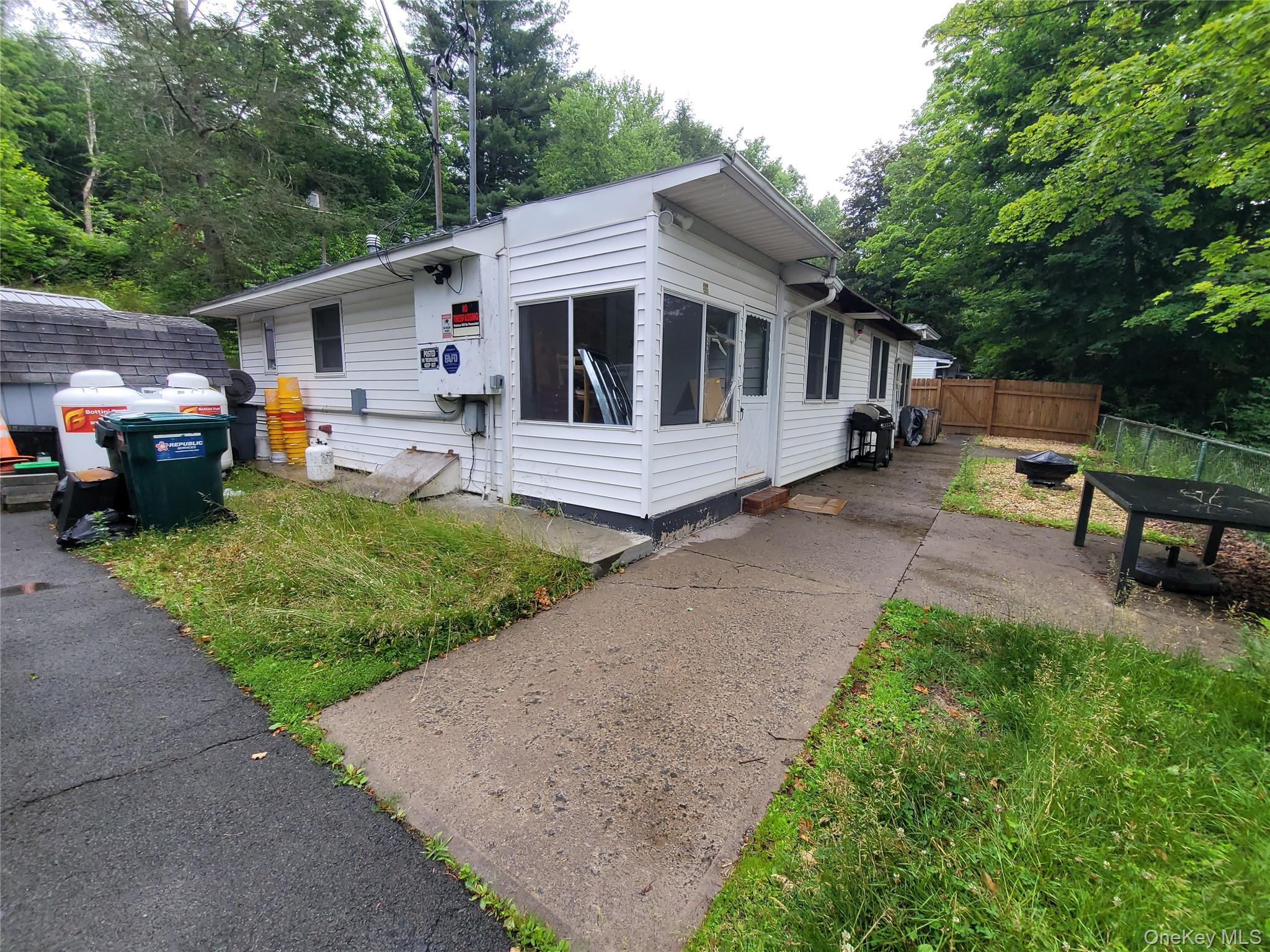 1199 State route 52