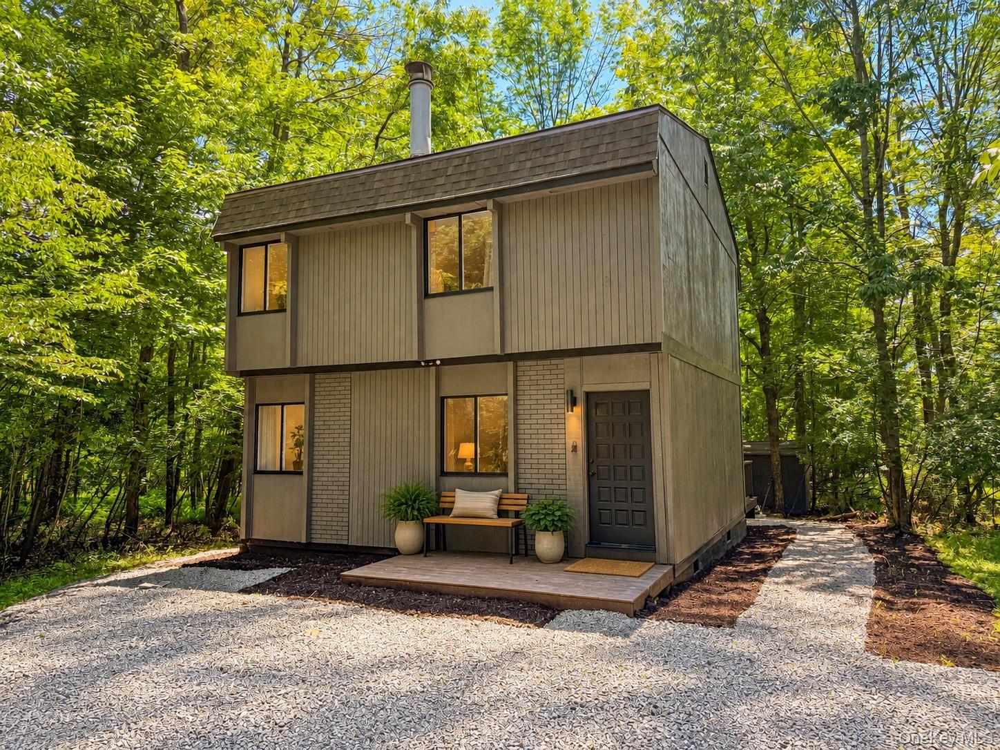9 Lake Drive
