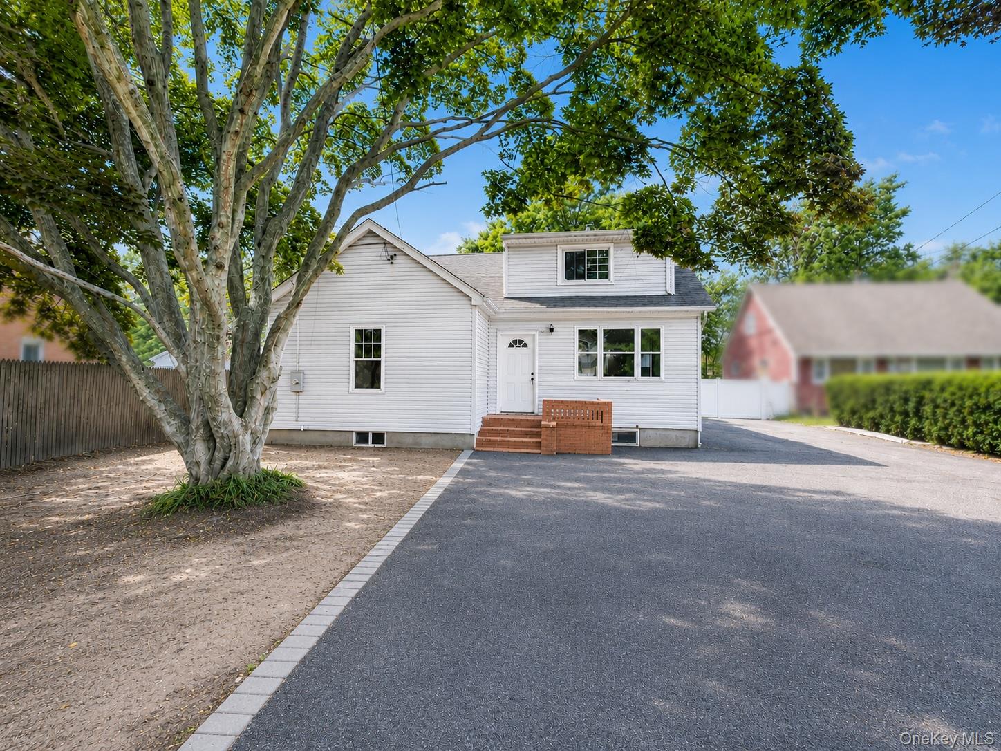 806 Mount Avenue