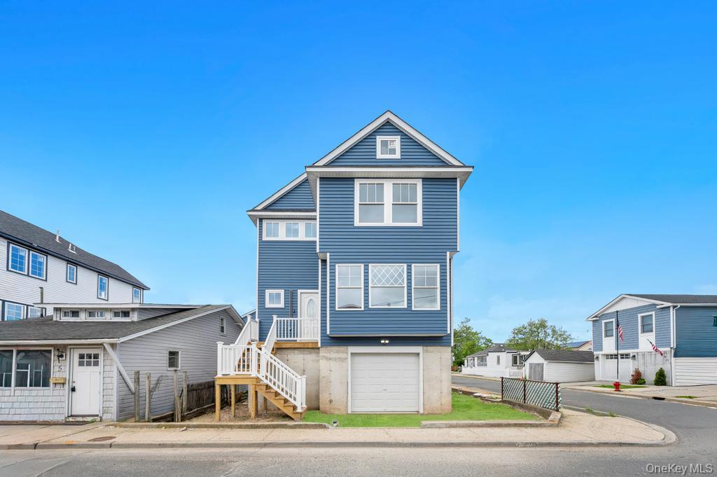 10 8th Avenue
