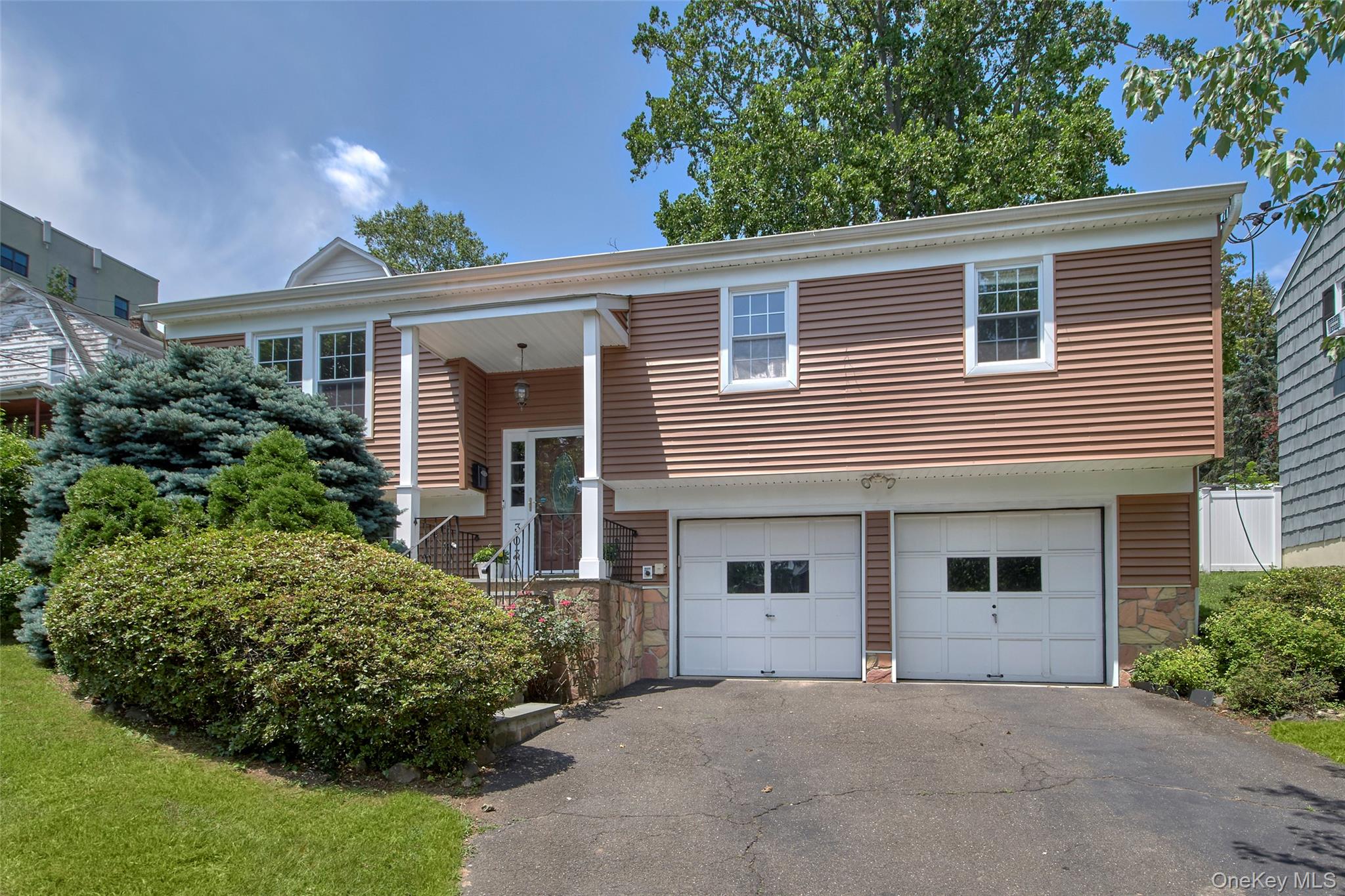 303 Livingston Avenue