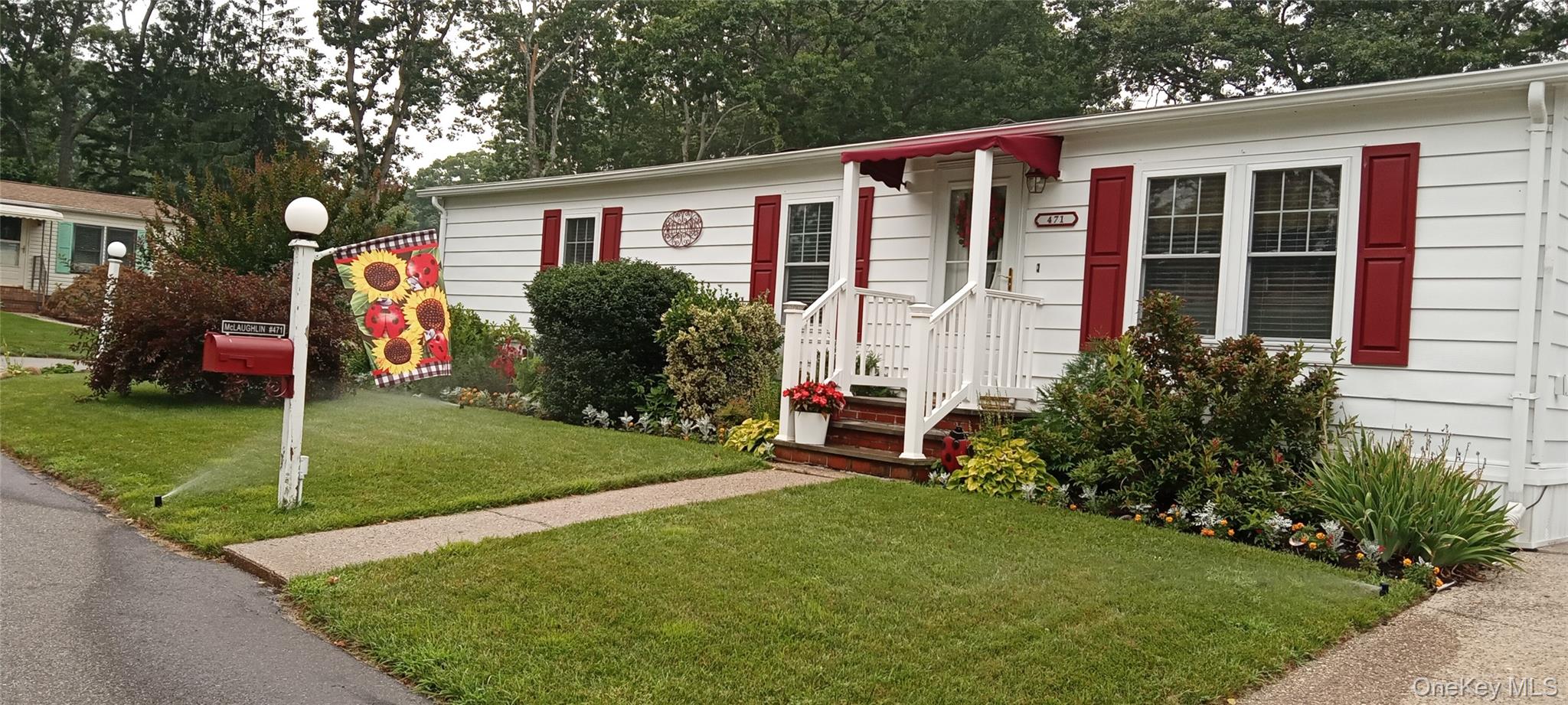 1661 OLD COUNTRY RD