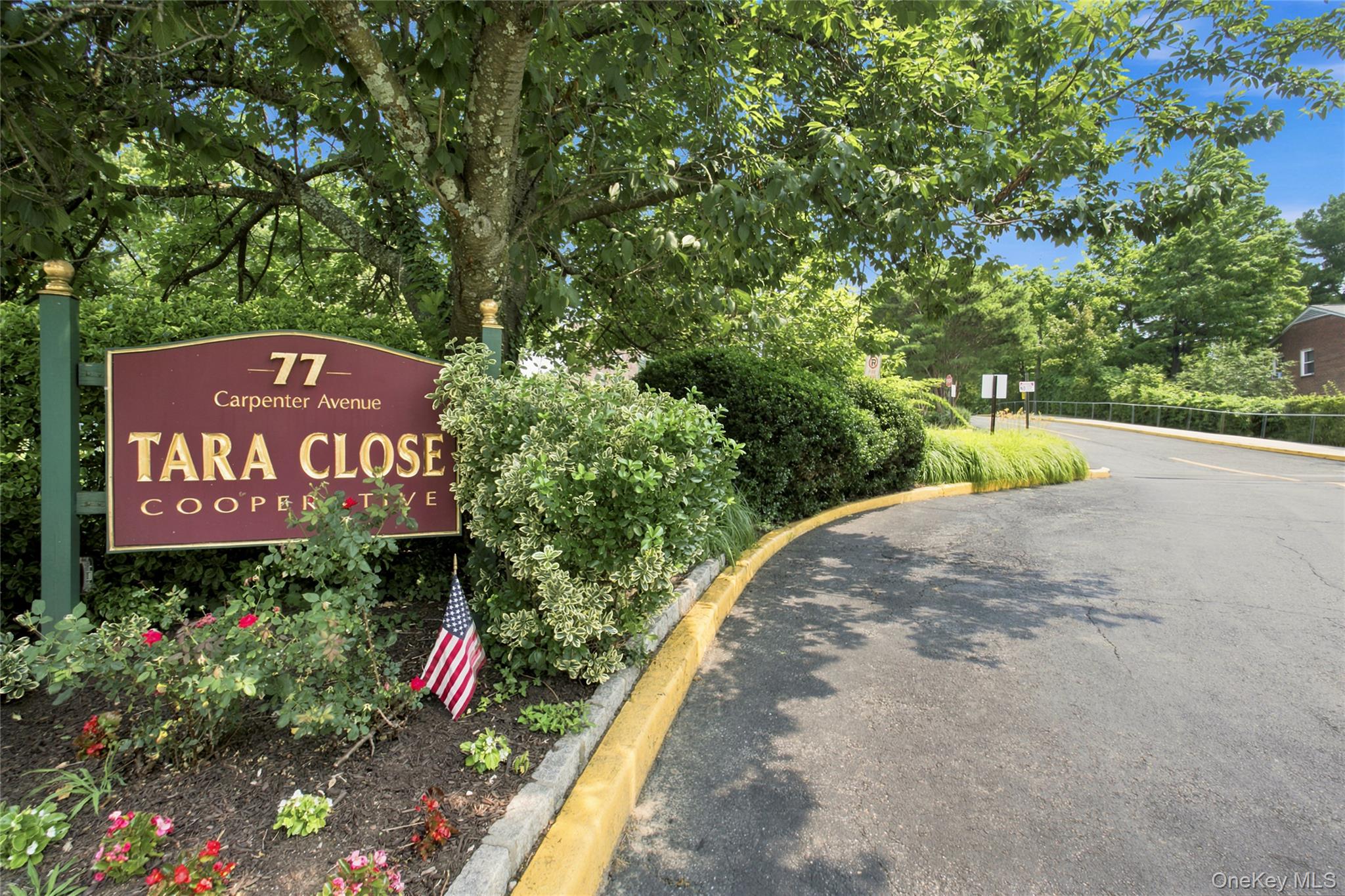 77 Carpenter Avenue