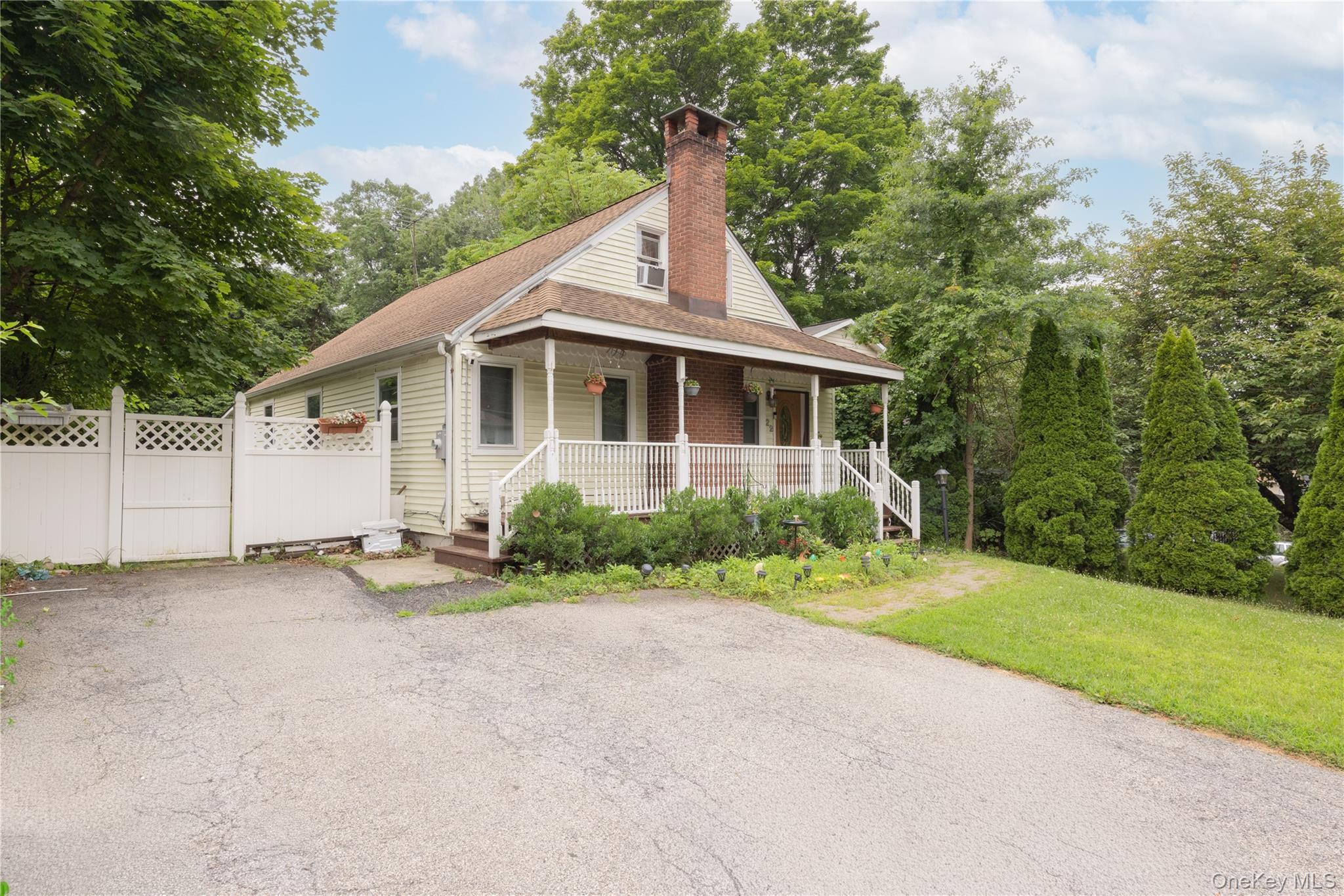 22 Crooked Hill Road