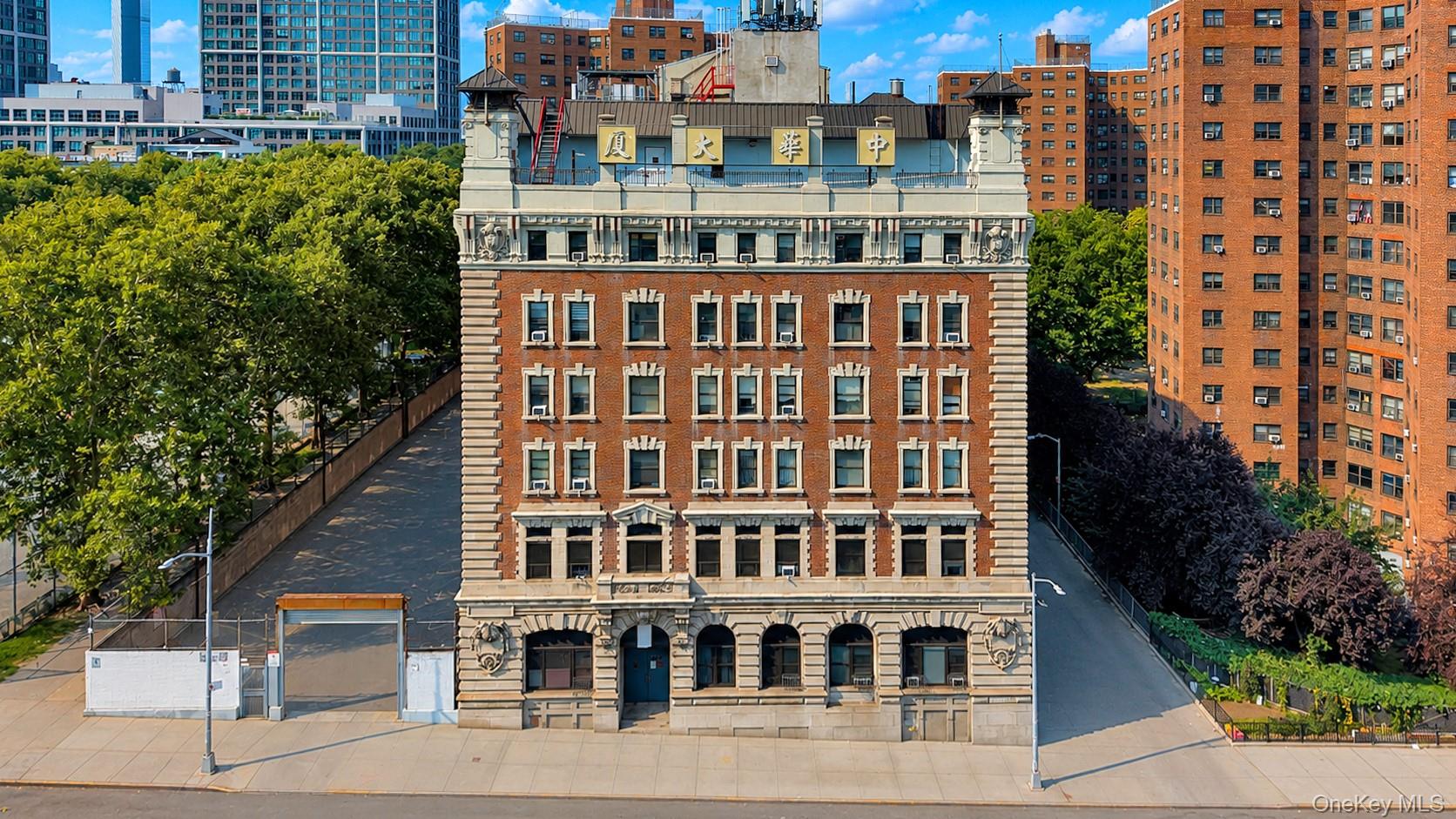 167 Sands Street