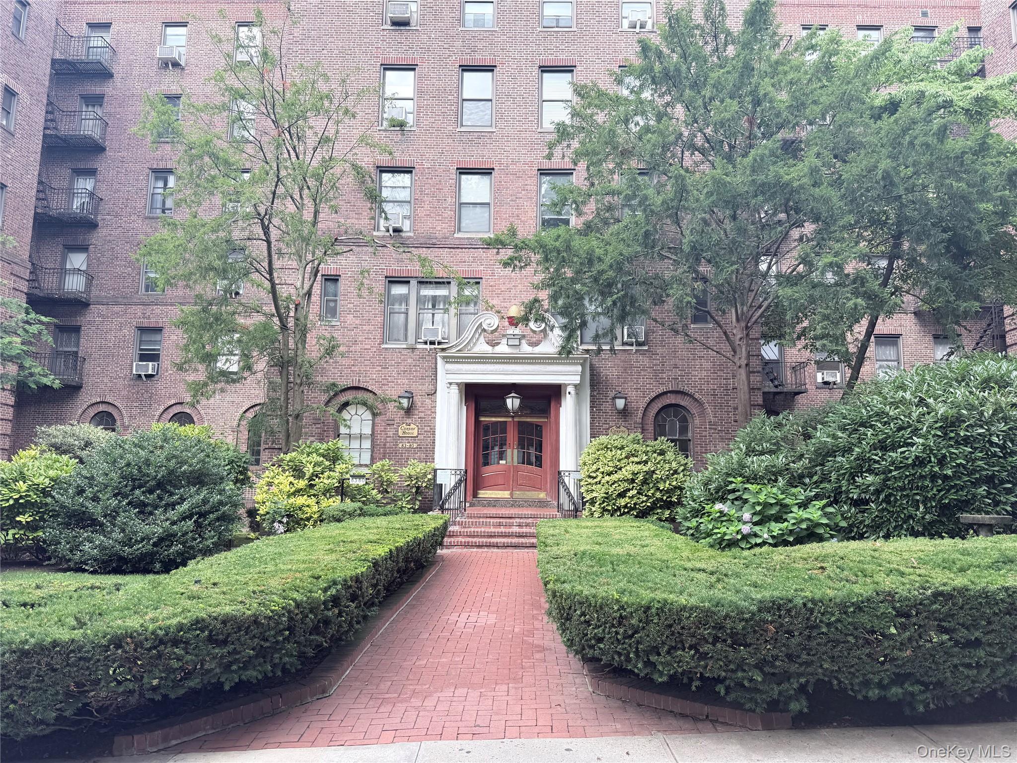 83-80 118 Street