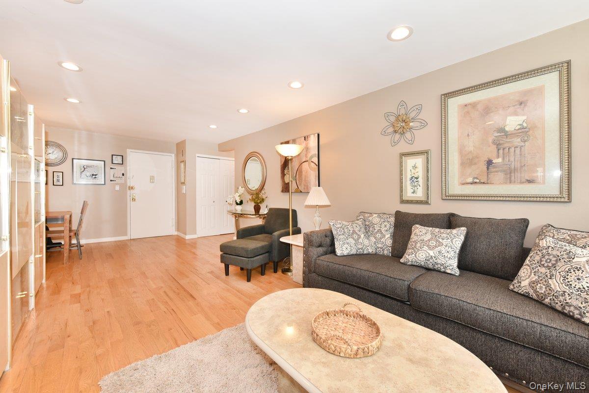 2 Birchwood Court
