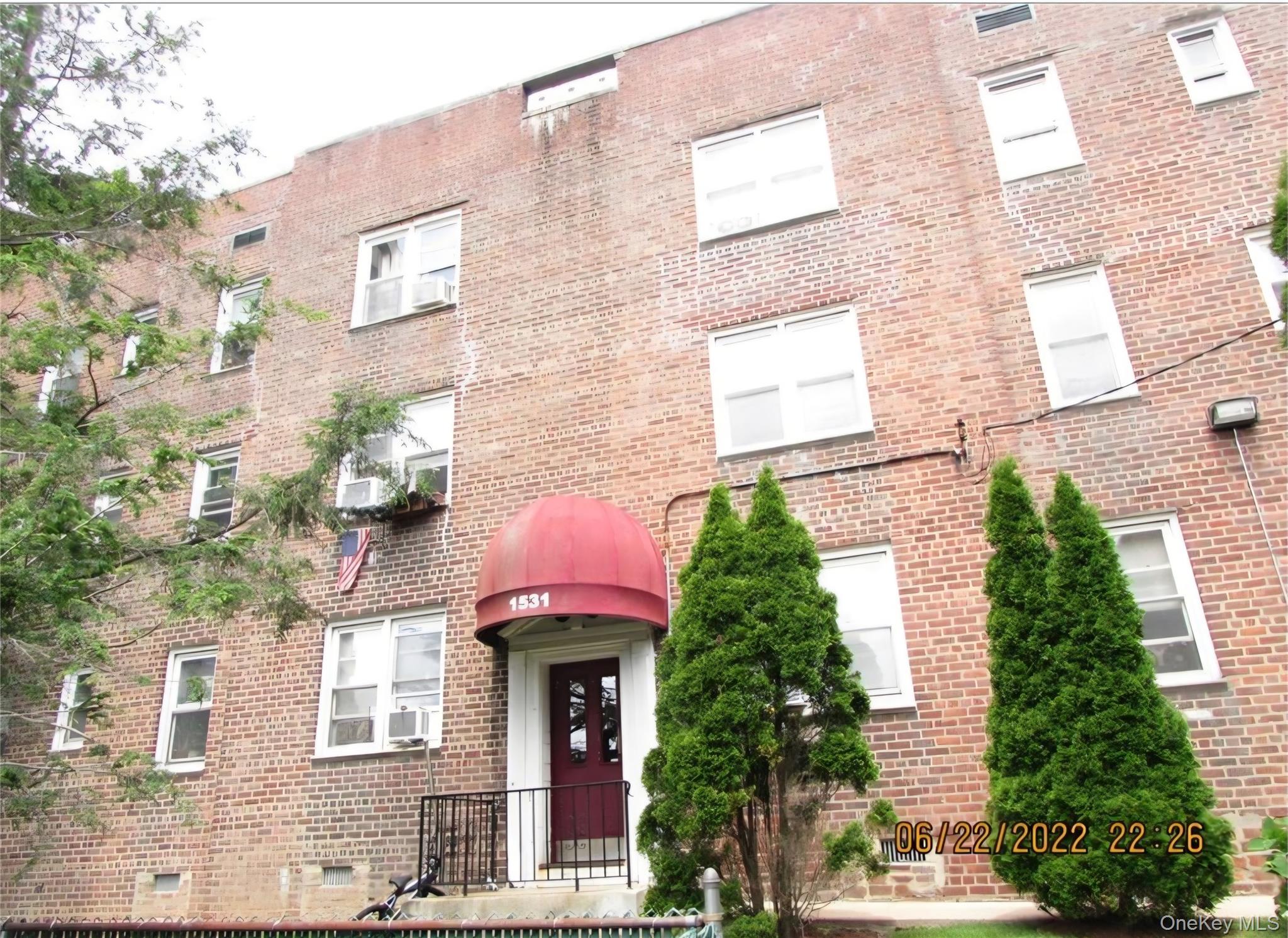 1531 Central Park Avenue