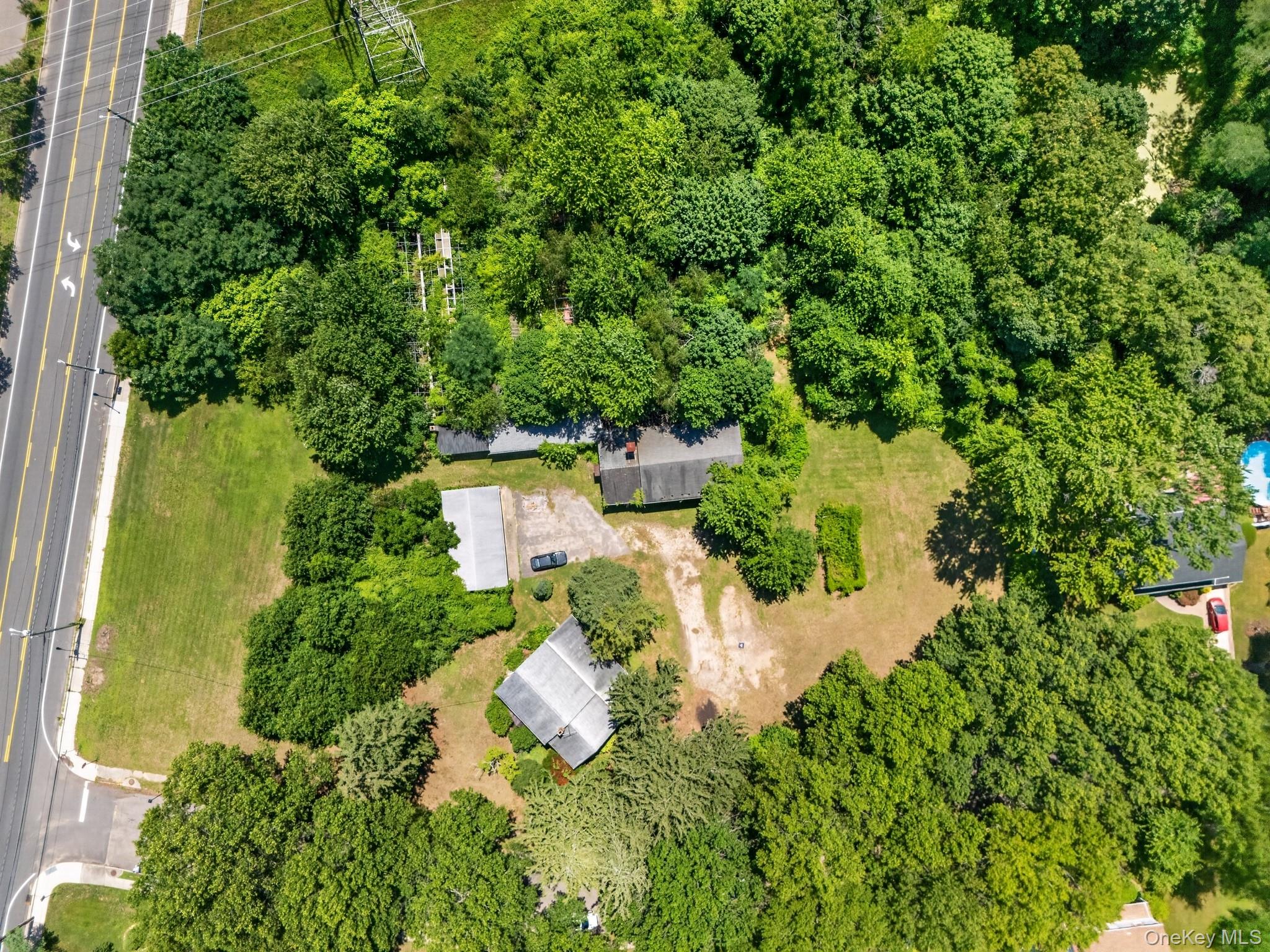 39 Seaman Neck Road