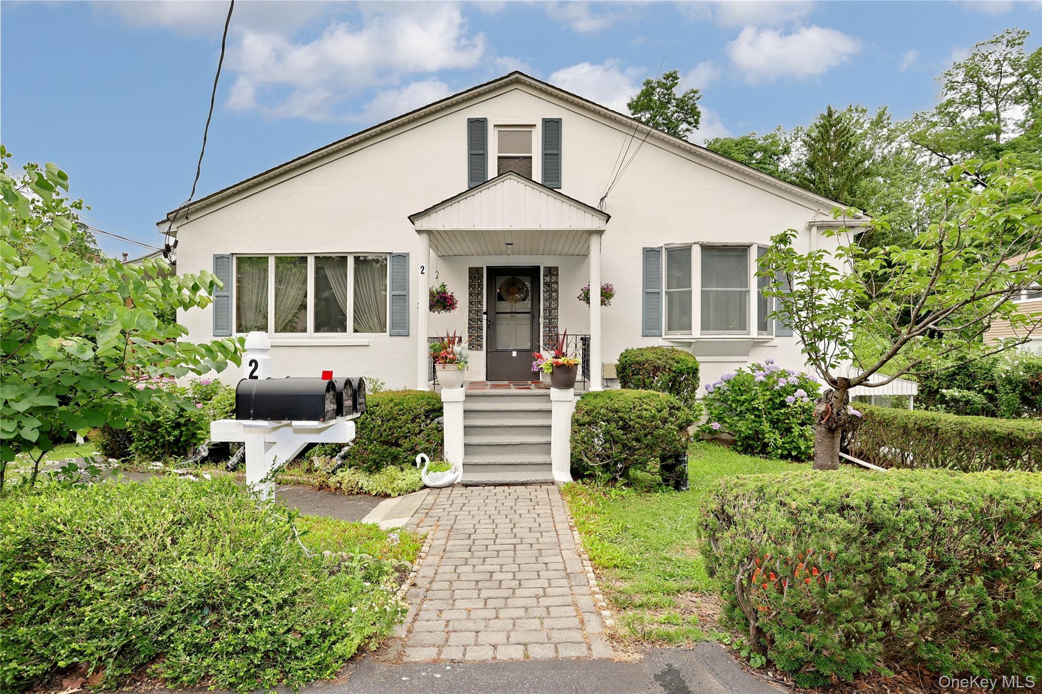 2 Westend Avenue