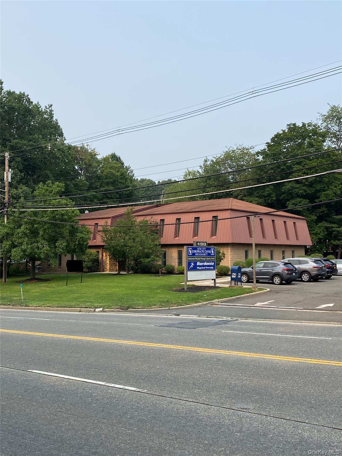 490 Route 304