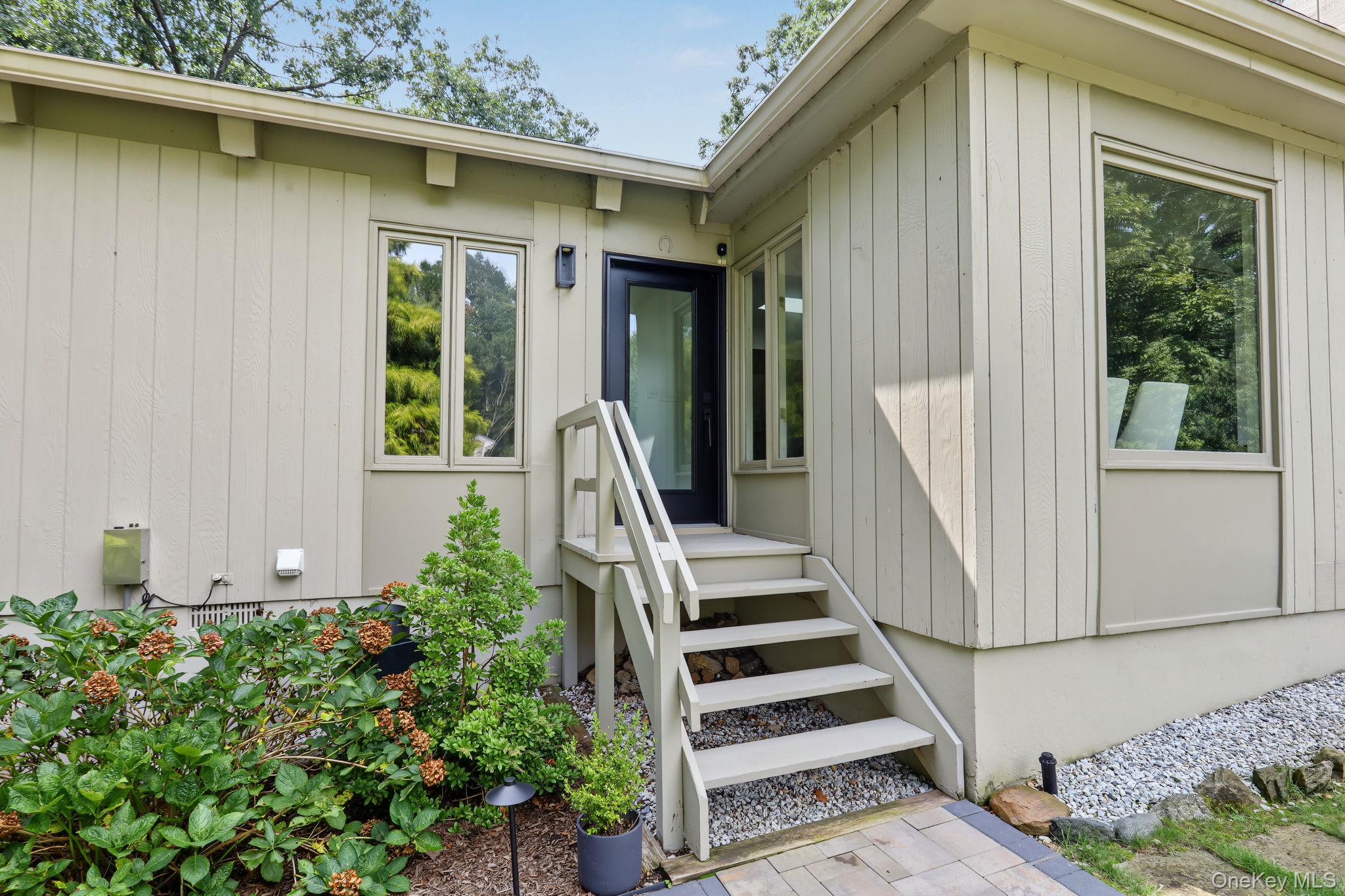 4 Leatherstocking Lane